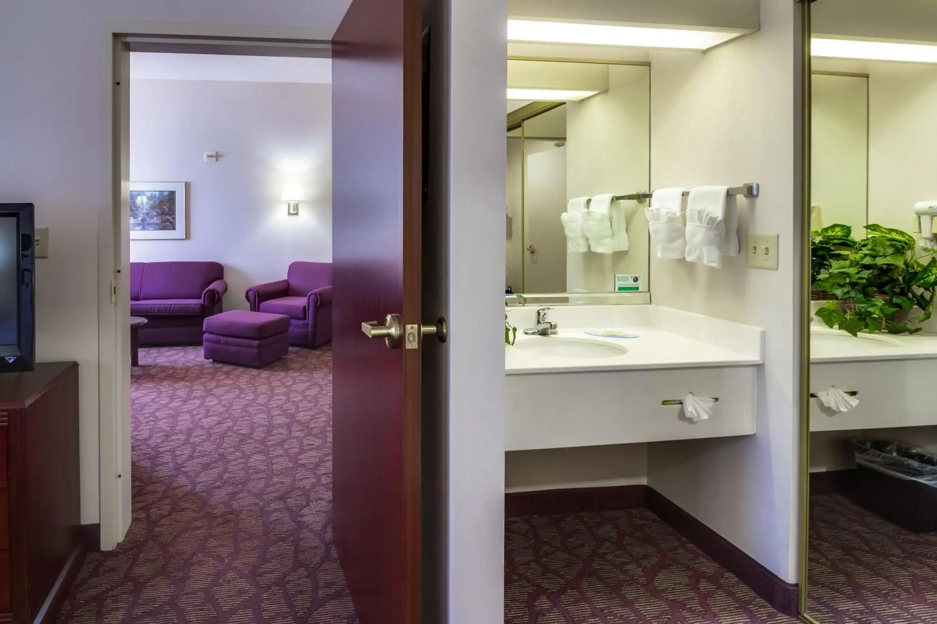 King Suite in Ashmore Inn and Suites Amarillo King Suite in Ashmore Inn and Suites Amarillo