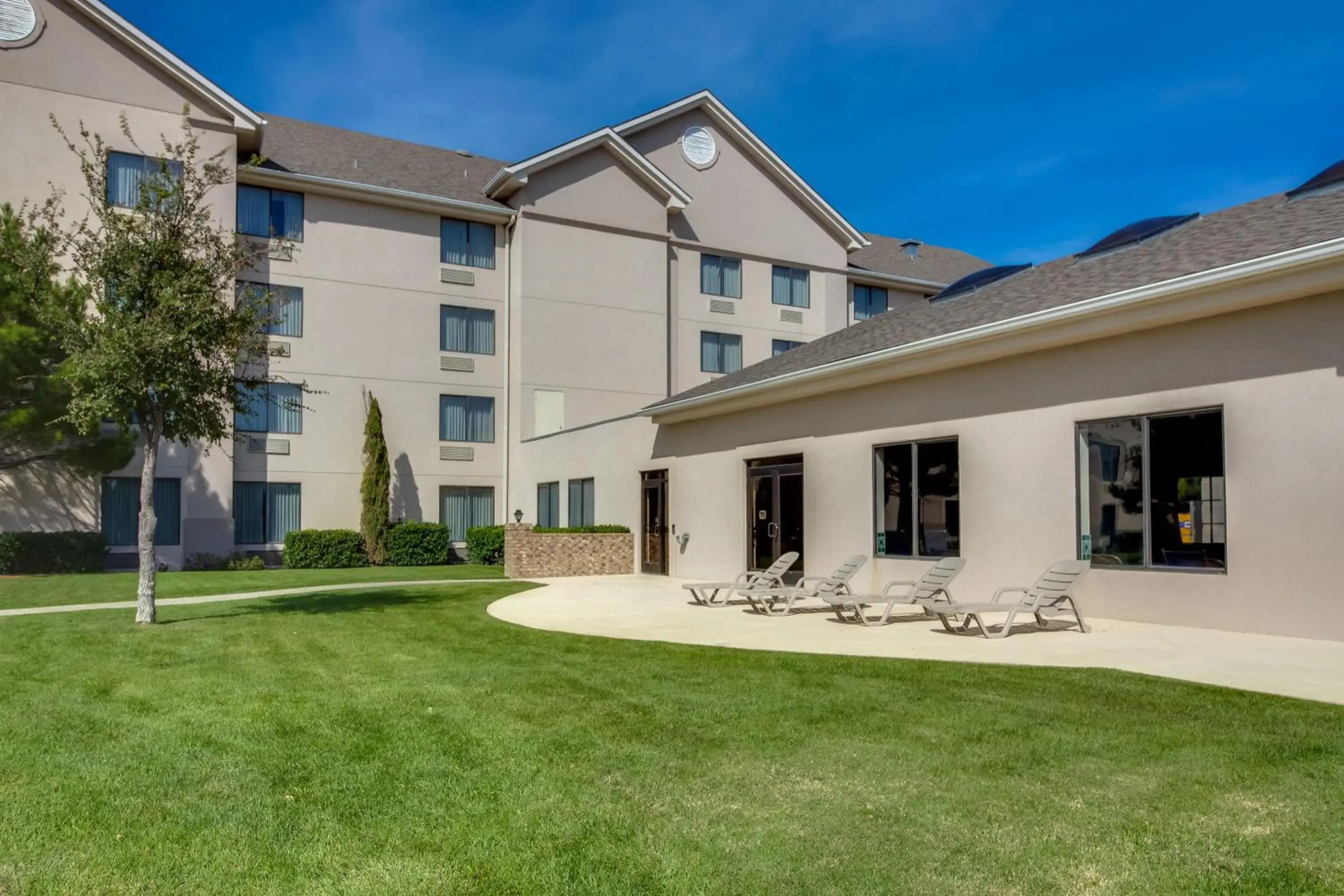 Property building in Ashmore Inn and Suites Amarillo Property building in Ashmore Inn and Suites Amarillo