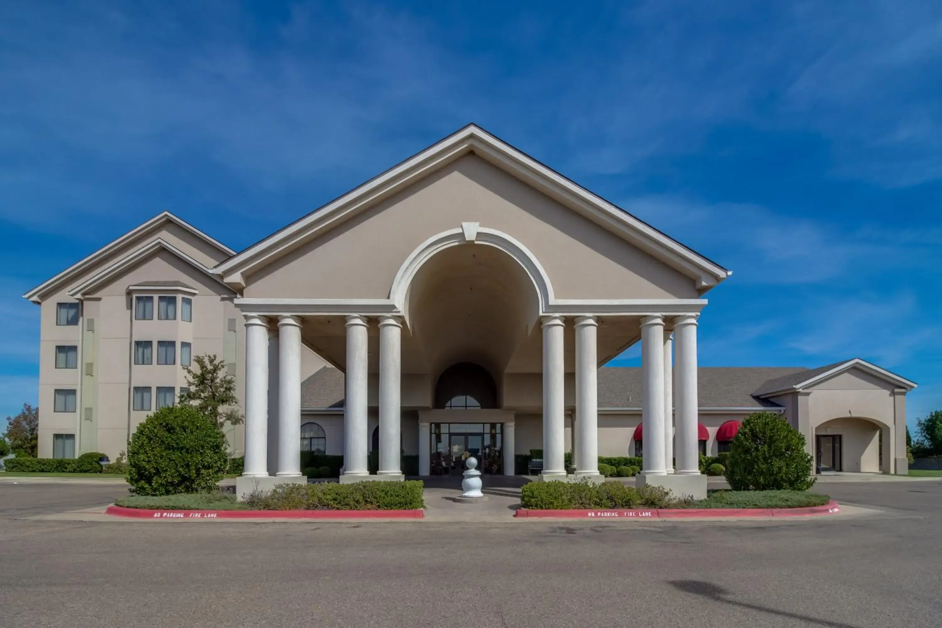 Property building in Ashmore Inn and Suites Amarillo Property building in Ashmore Inn and Suites Amarillo