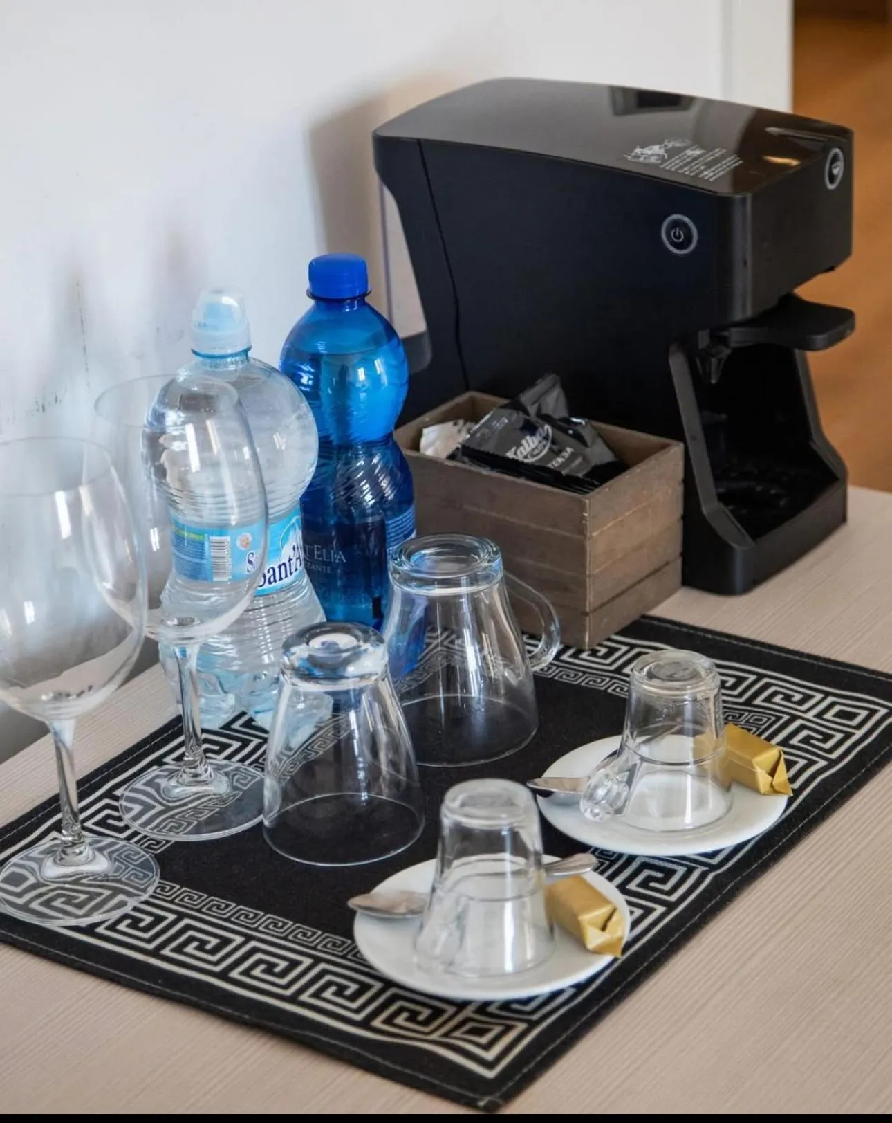 Coffee/tea facilities in Conte Durini Apartments & Rooms