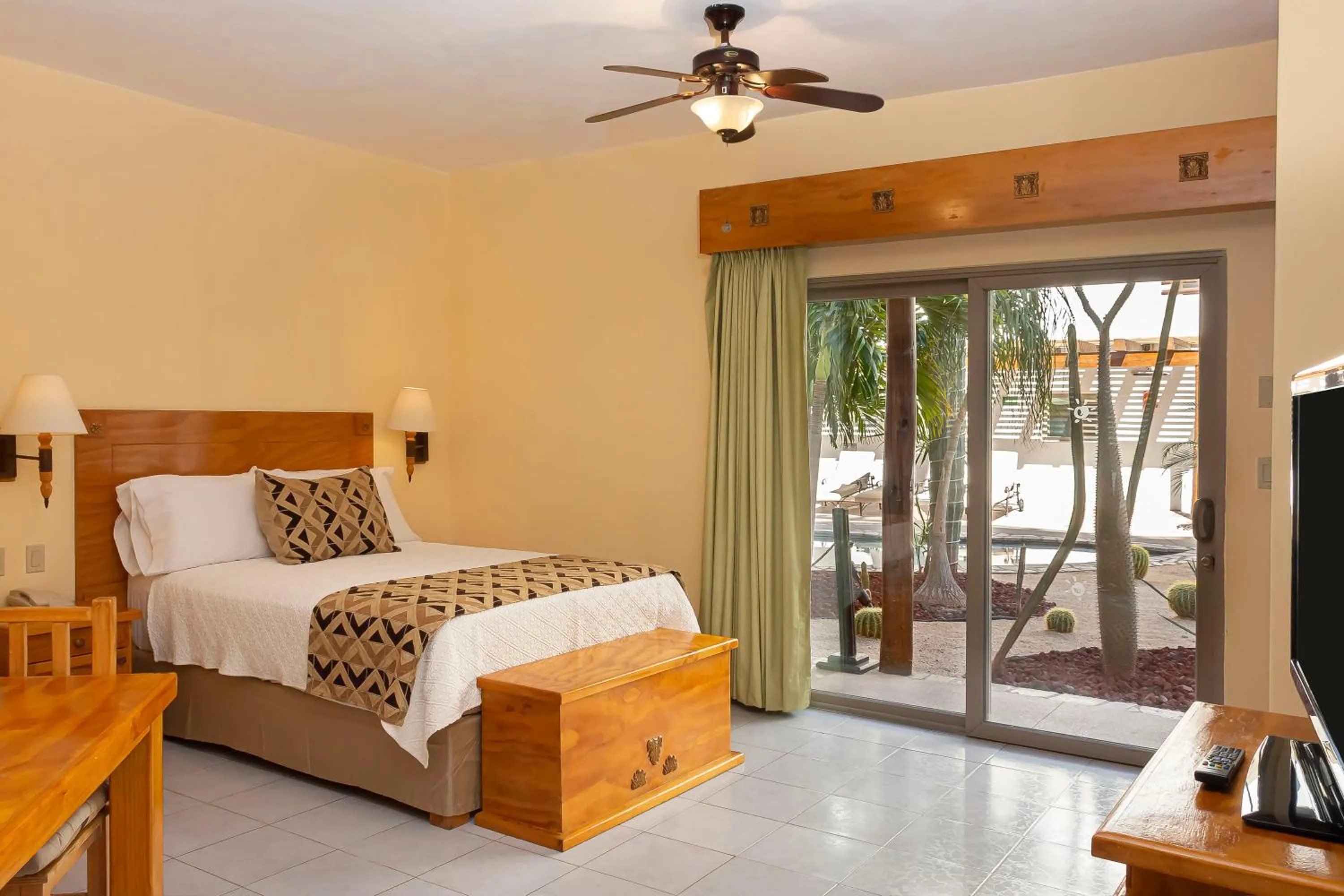 Bed in Hotel Santa Fe Loreto by Villa Group