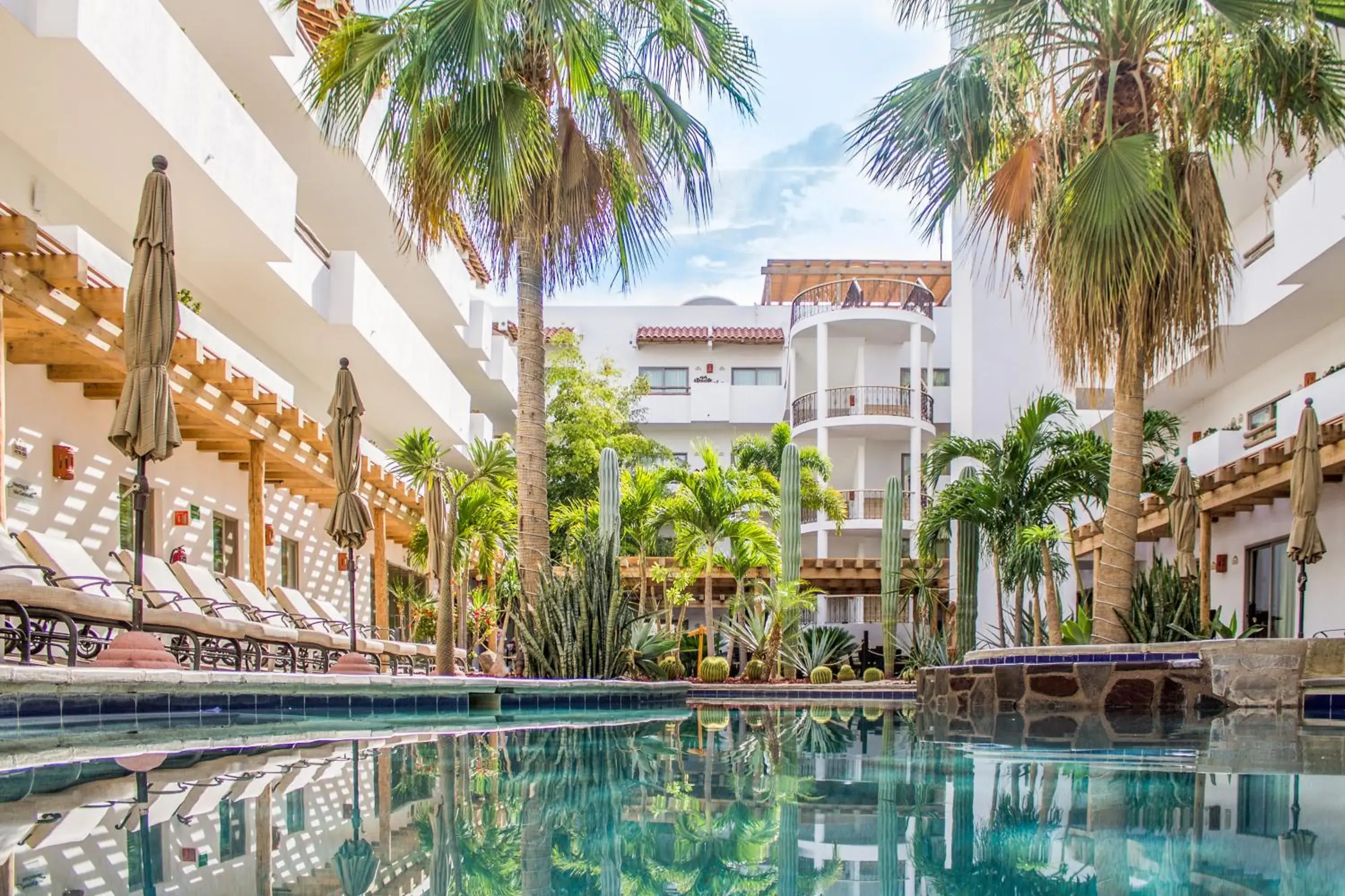 Swimming pool in Hotel Santa Fe Loreto by Villa Group Swimming pool in Hotel Santa Fe Loreto by Villa Group