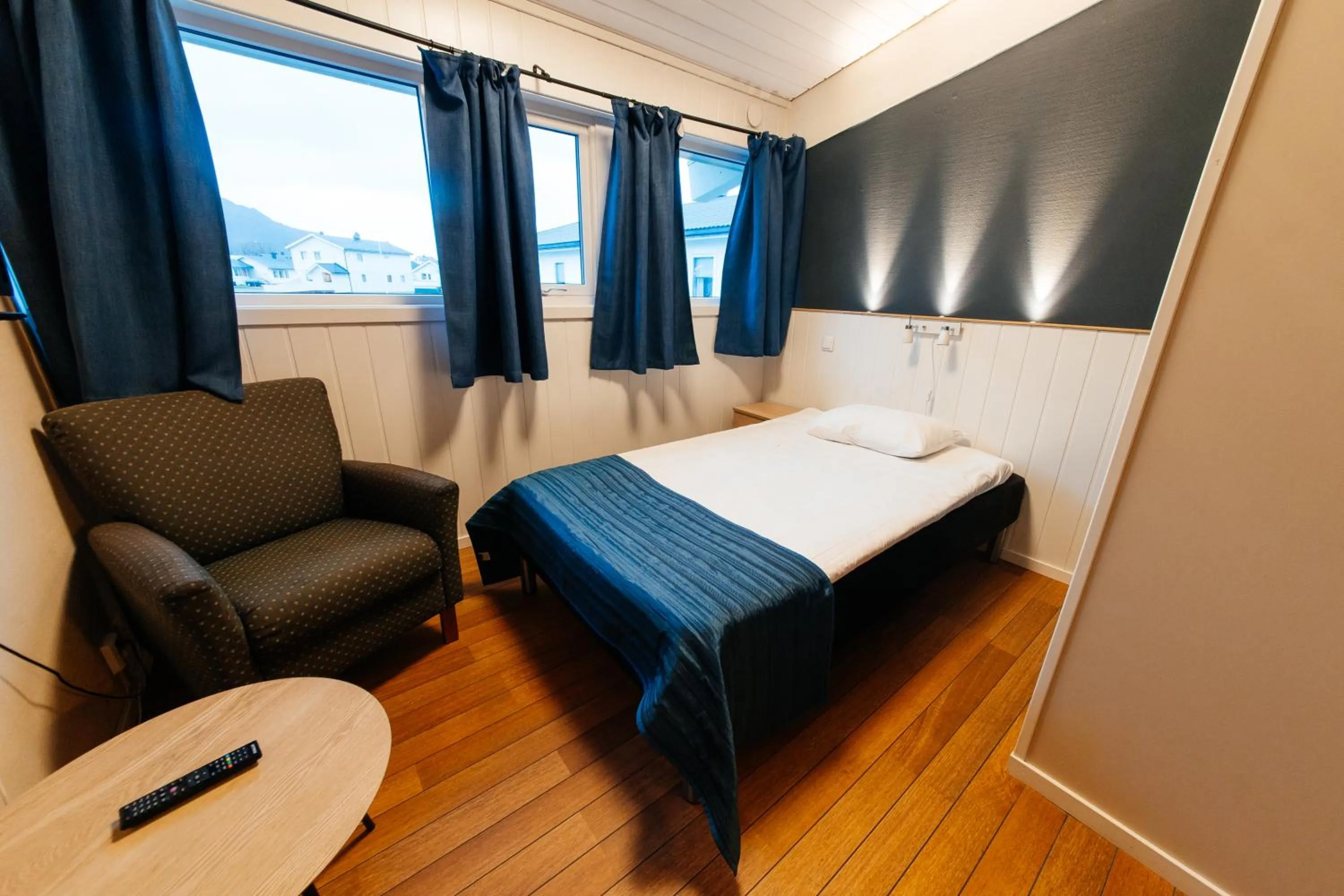 Bed in Myre Kysthotell