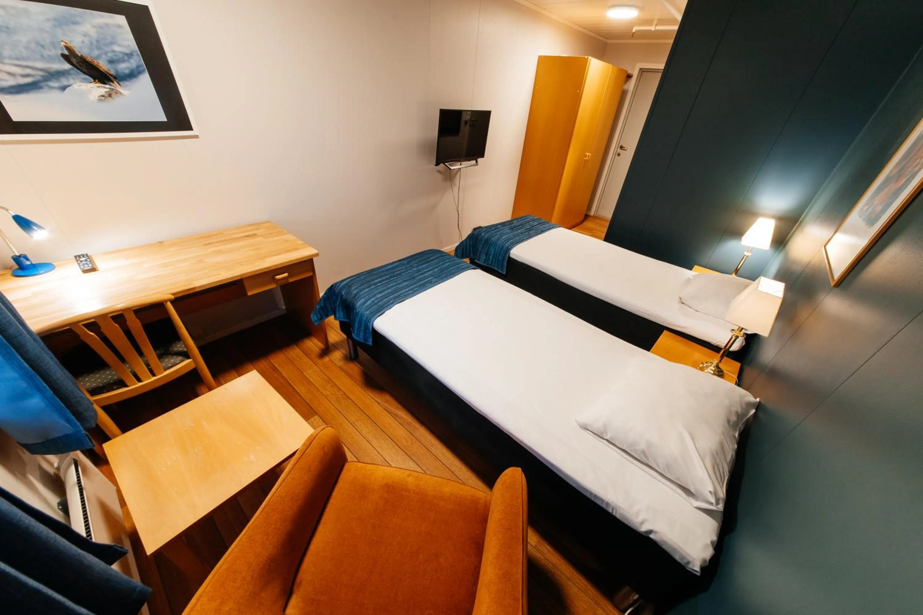 Bed in Myre Kysthotell