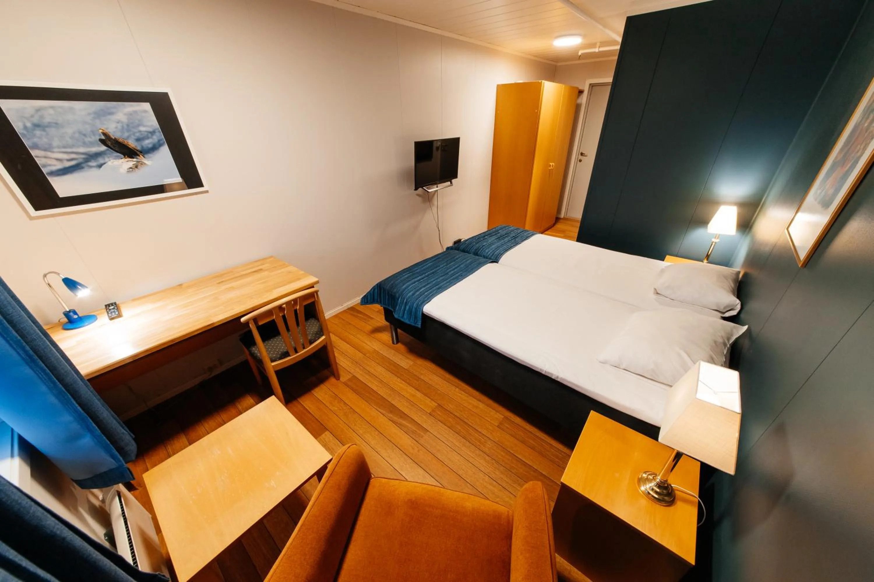 Bed in Myre Kysthotell