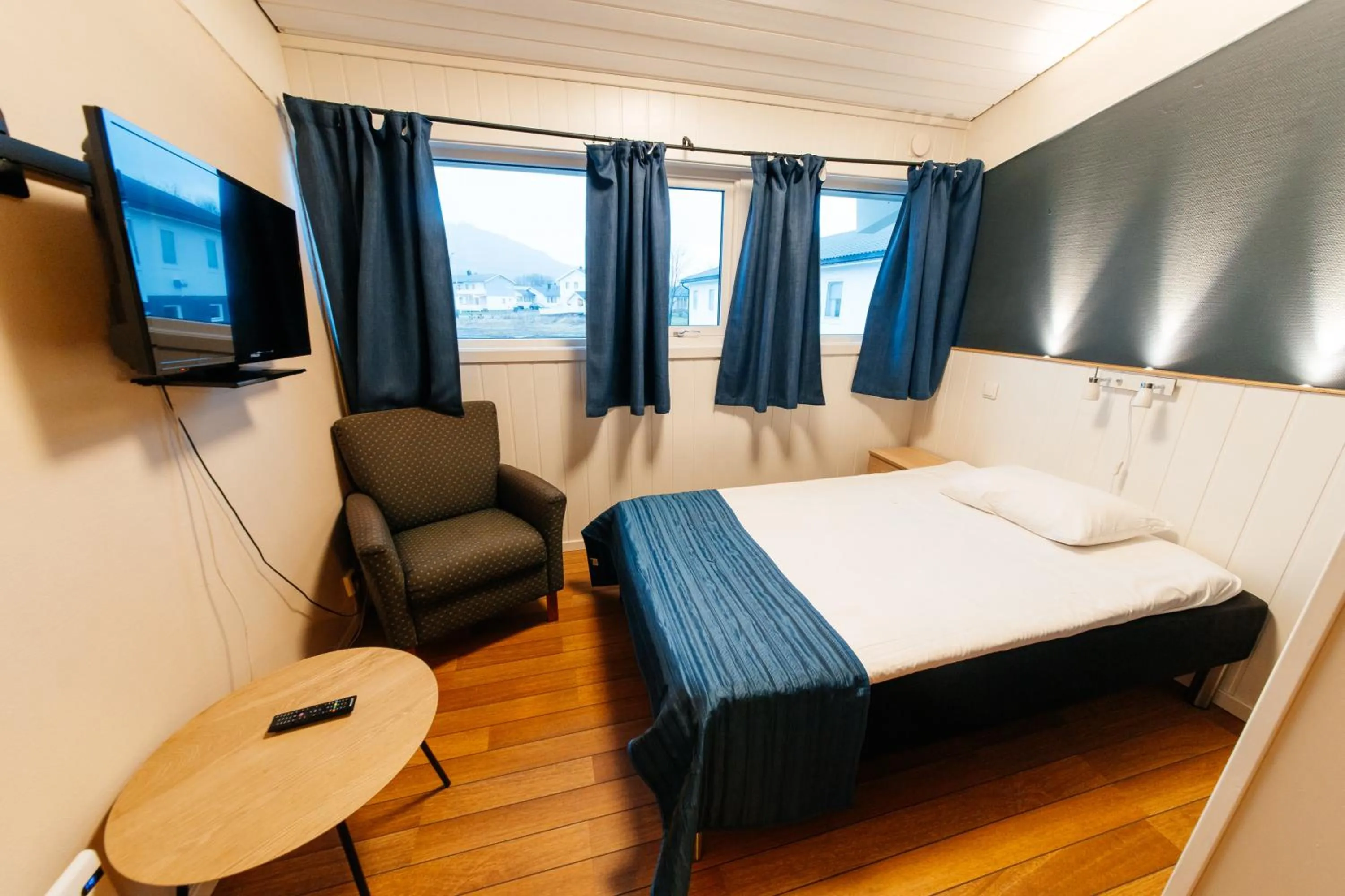 Bed in Myre Kysthotell