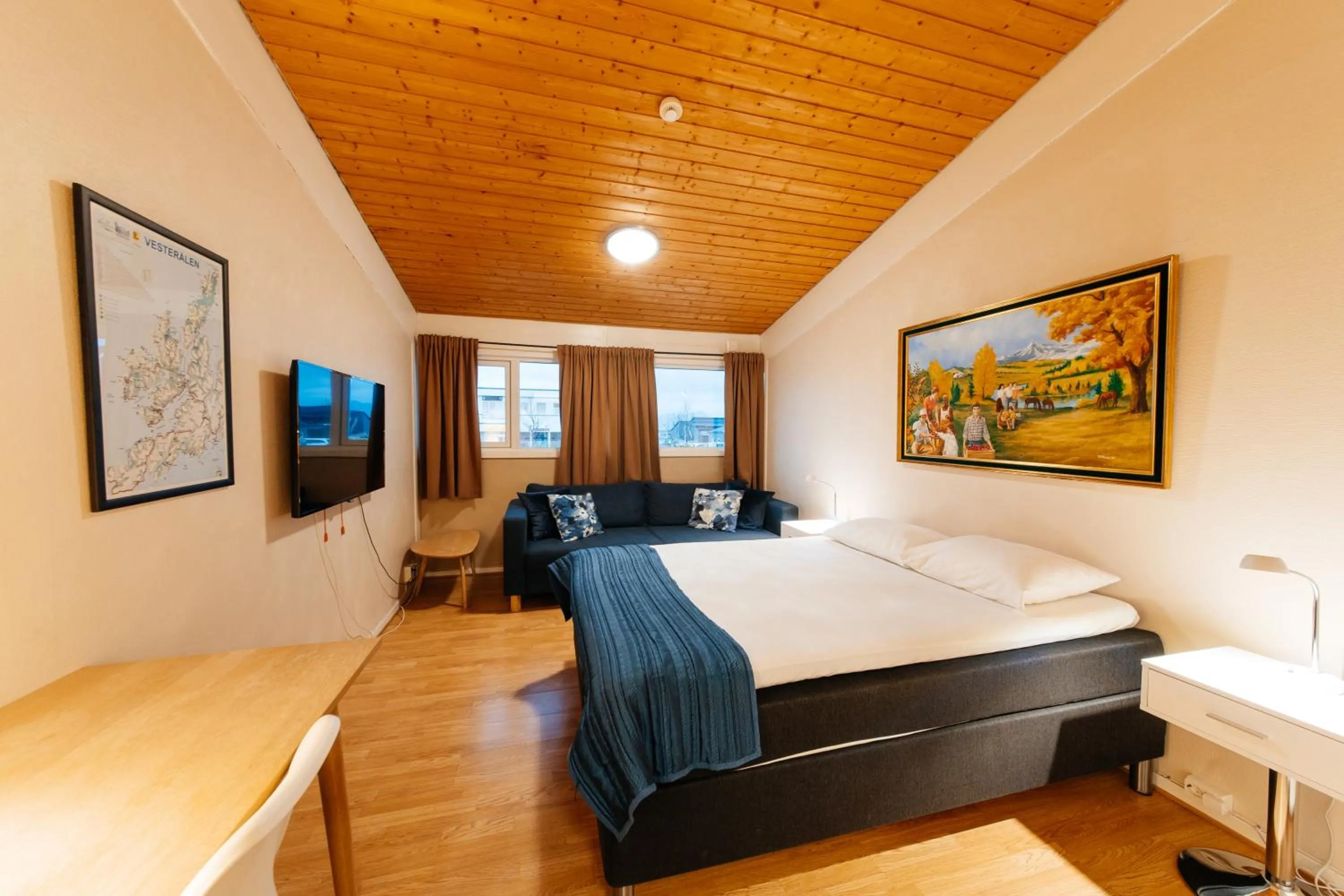 Bed in Myre Kysthotell