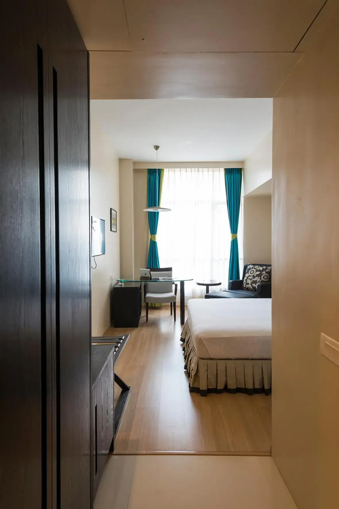 Living room, Bed in Sonotel Hotels & Resorts Pvt Ltd Living room, Bed in Sonotel Hotels & Resorts Pvt Ltd