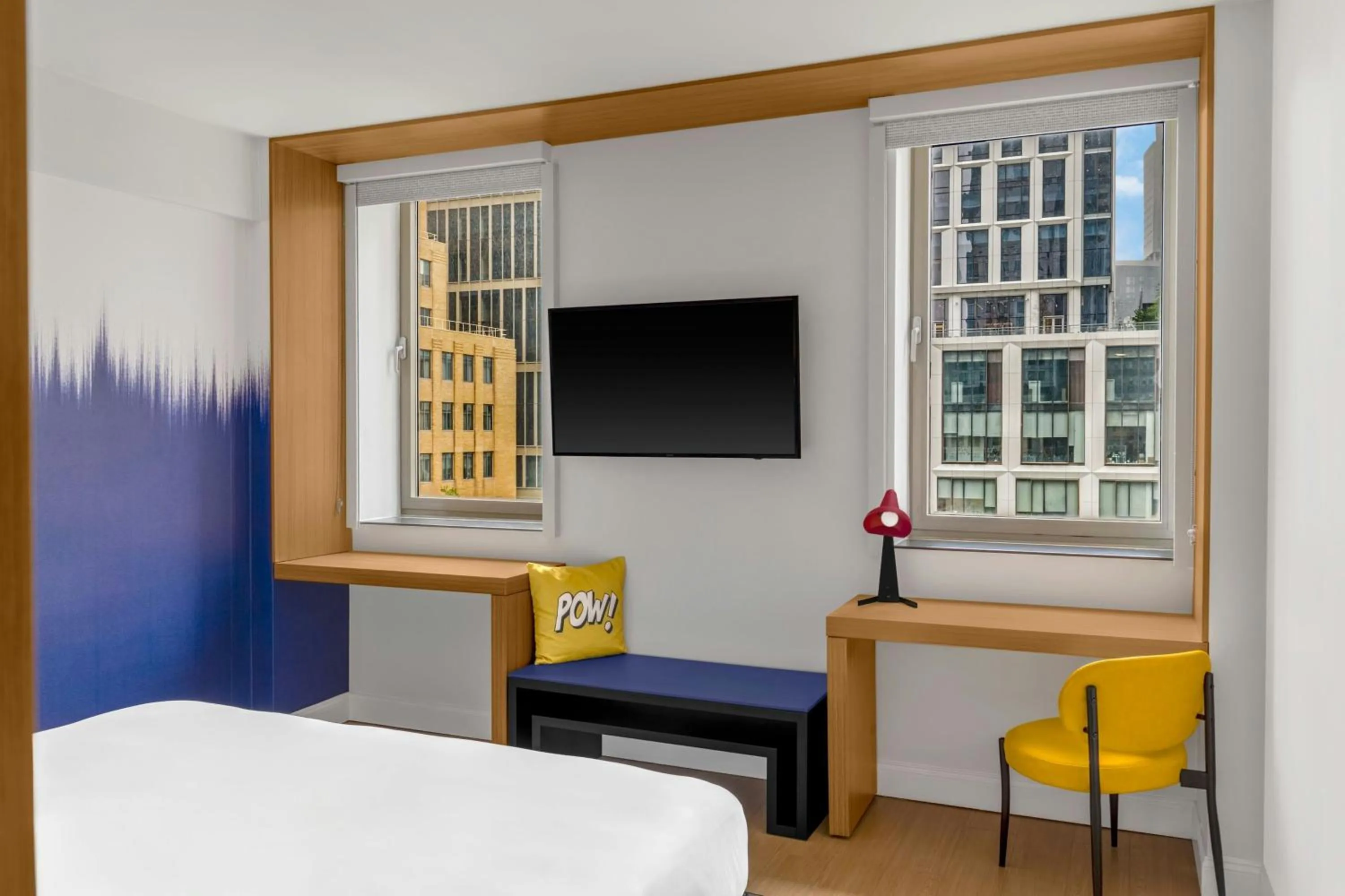 Photo of the whole room, Bed in Aloft New York Brooklyn