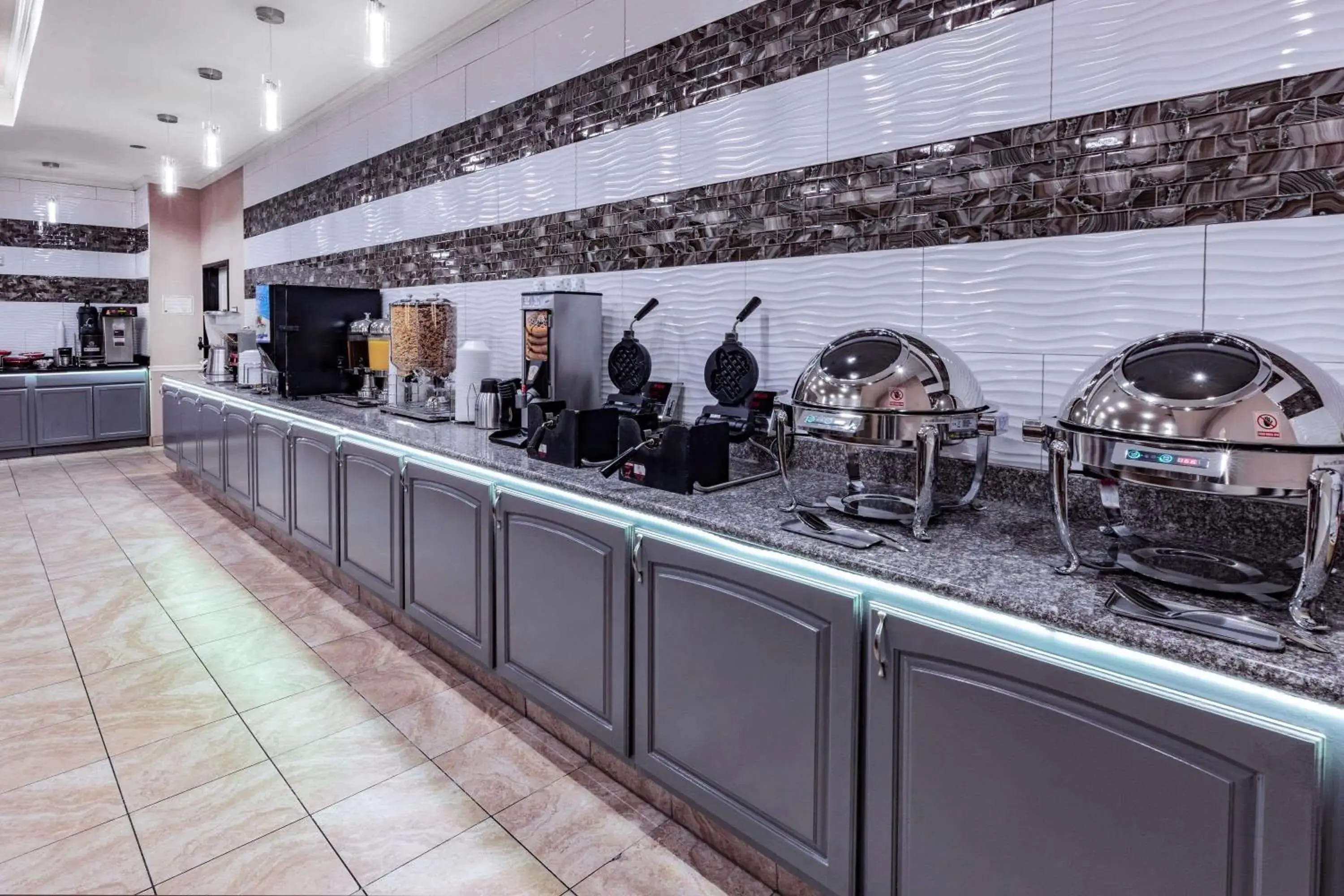 Restaurant/places to eat in La Quinta by Wyndham Garland Harbor Point Restaurant/places to eat in La Quinta by Wyndham Garland Harbor Point