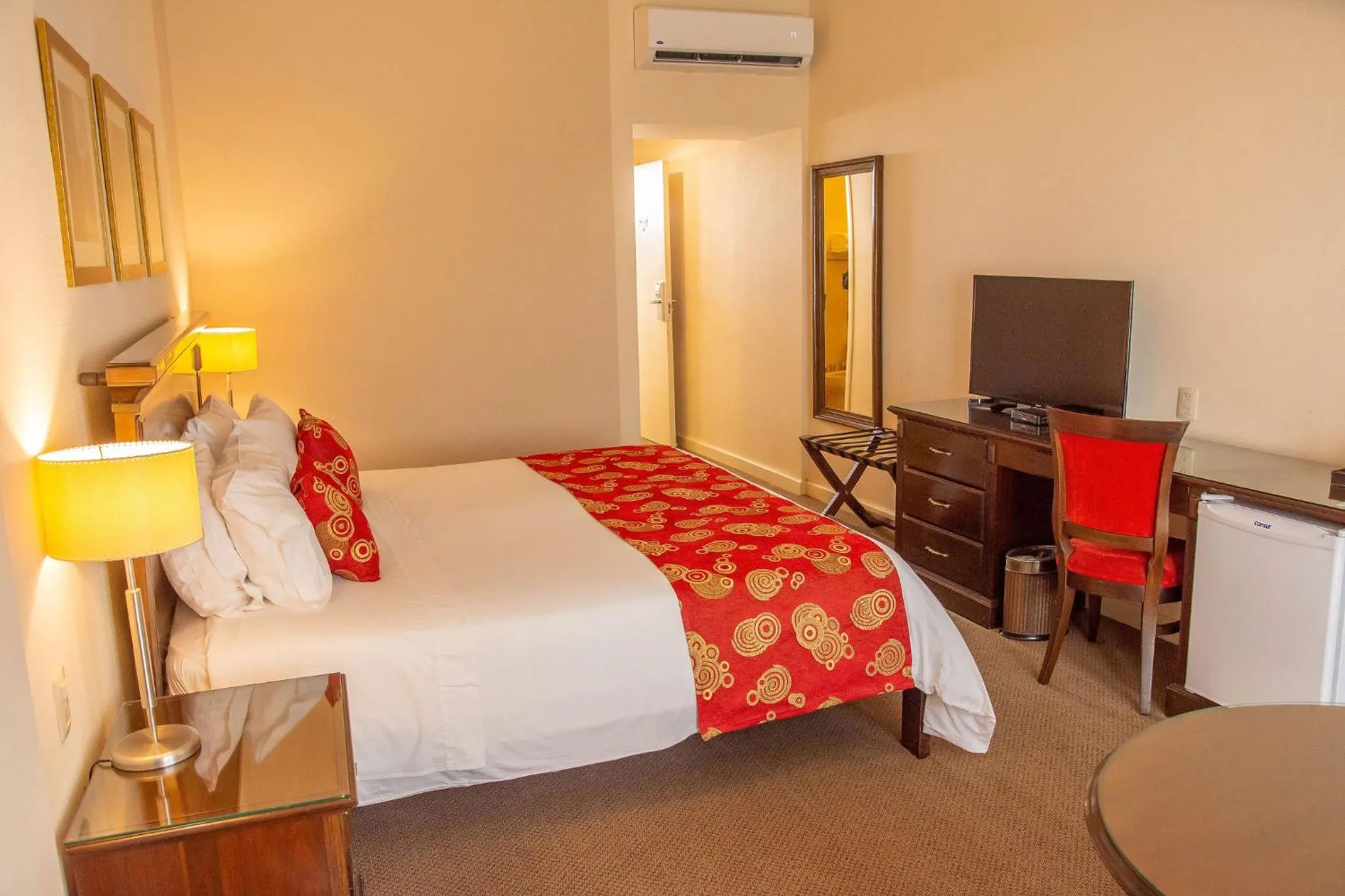 Bed in Hotel Casino Acaray