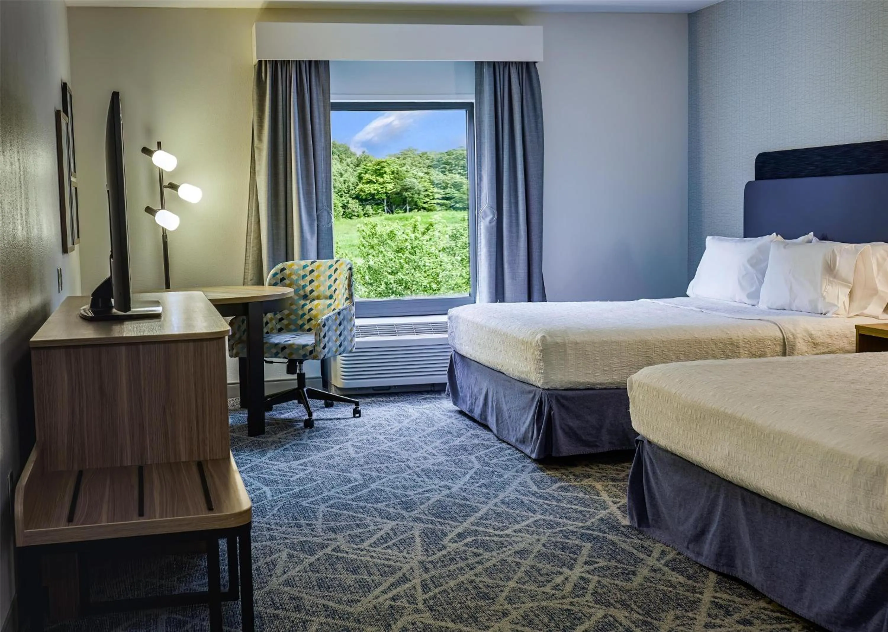 Bed in Hampton Inn & Suites Radcliff/Fort Knox