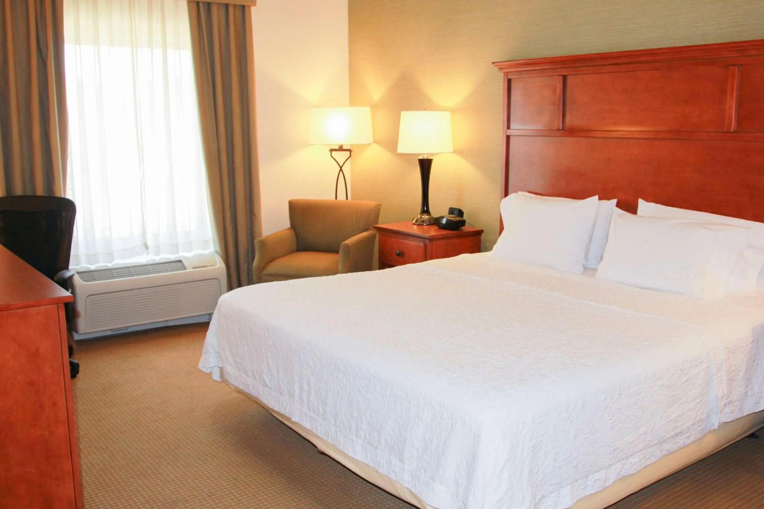 Bedroom, Bed in Hampton Inn & Suites Radcliff/Fort Knox