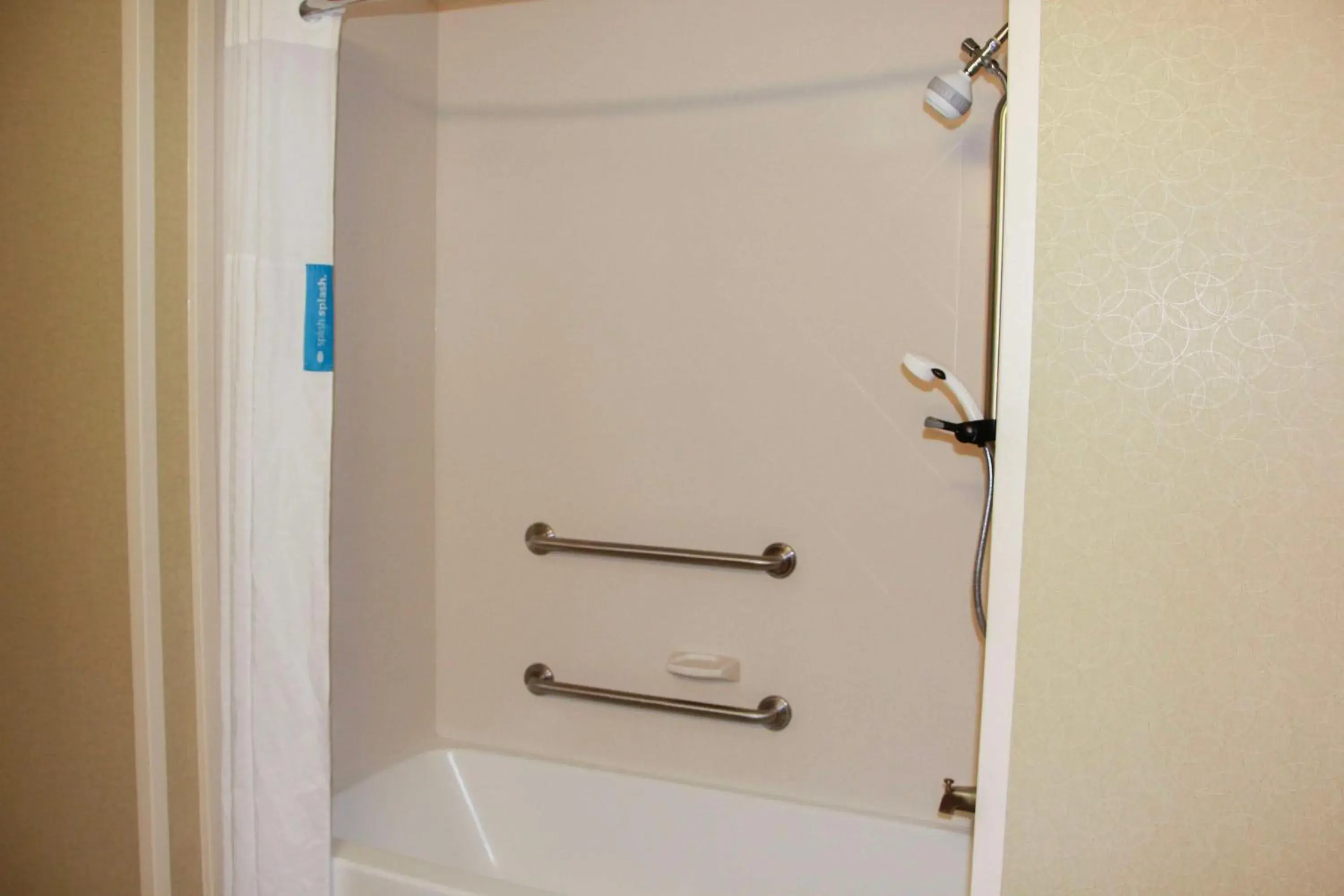 Bathroom in Hampton Inn & Suites Radcliff/Fort Knox Bathroom in Hampton Inn & Suites Radcliff/Fort Knox