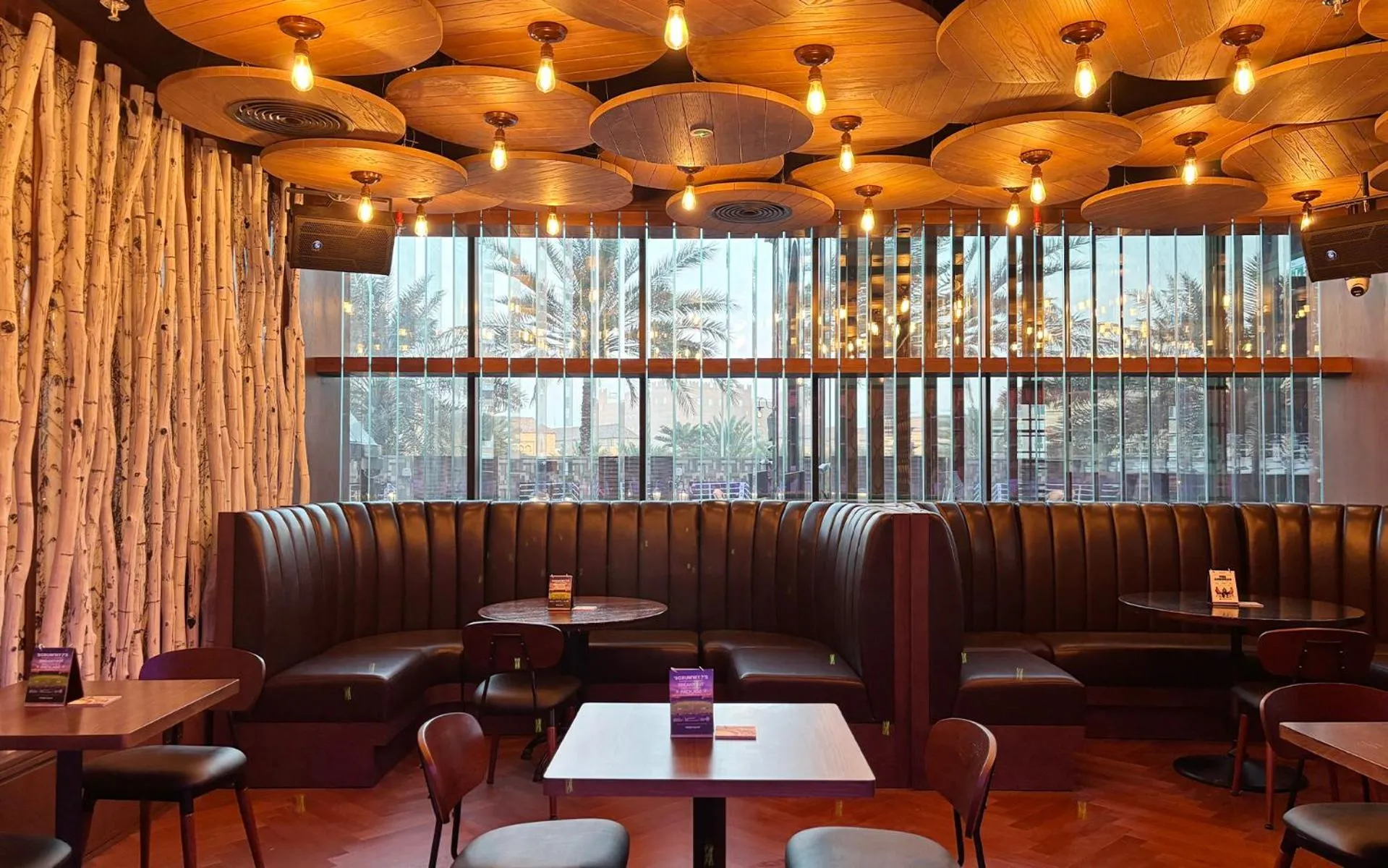 Restaurant/places to eat in Oaks Ibn Battuta Gate Dubai