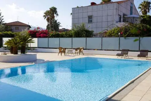 Path House by Wonderful Italy Path House by Wonderful Italy