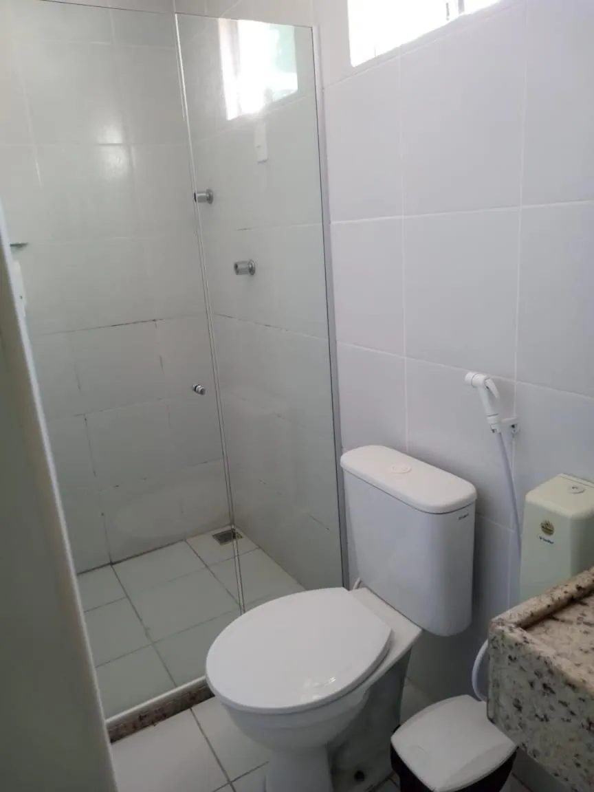 Toilet in Pousada Boi Bumba Tambau