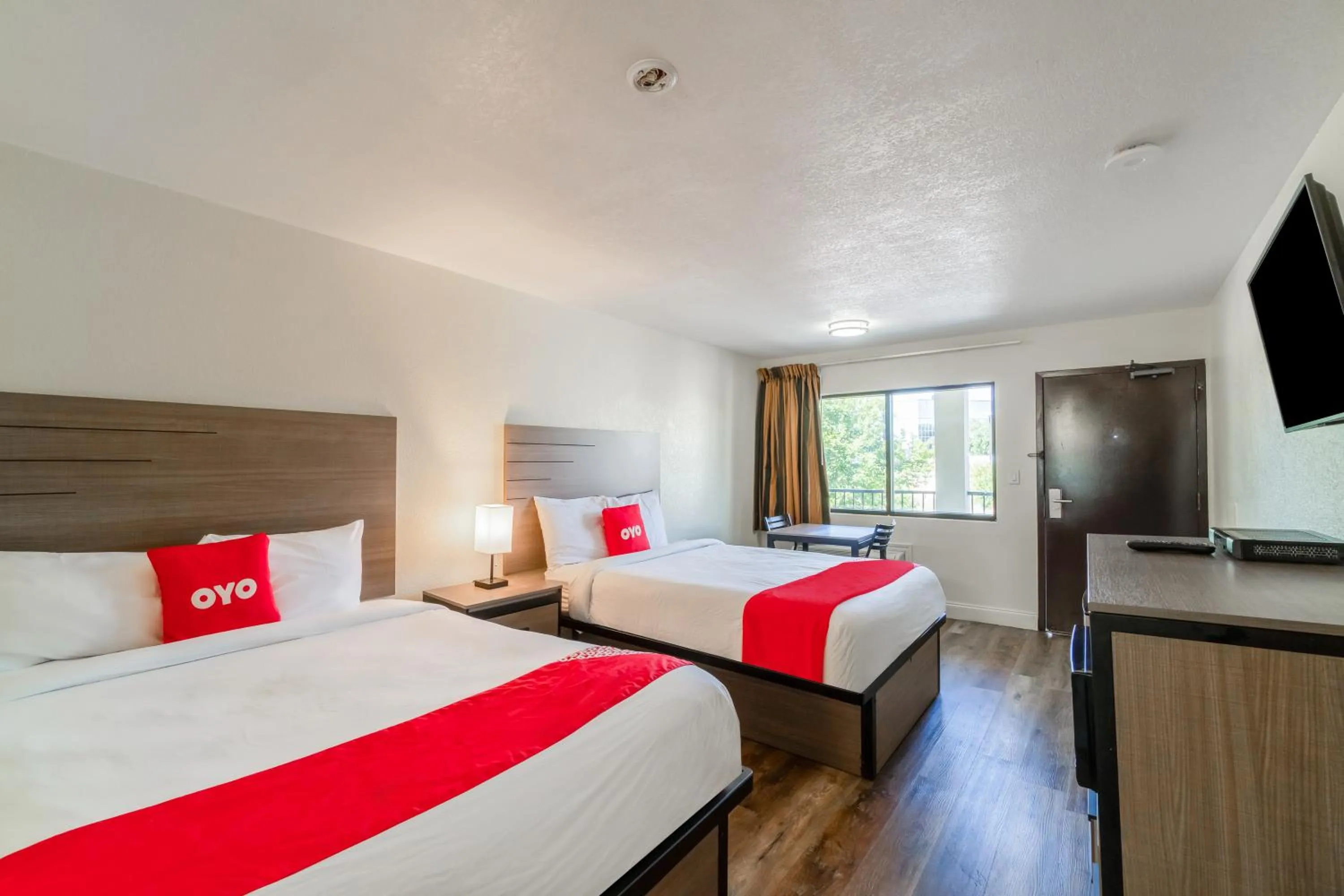 Bedroom, Bed in OYO Hotel Houston N Fm-1960 Champions TX