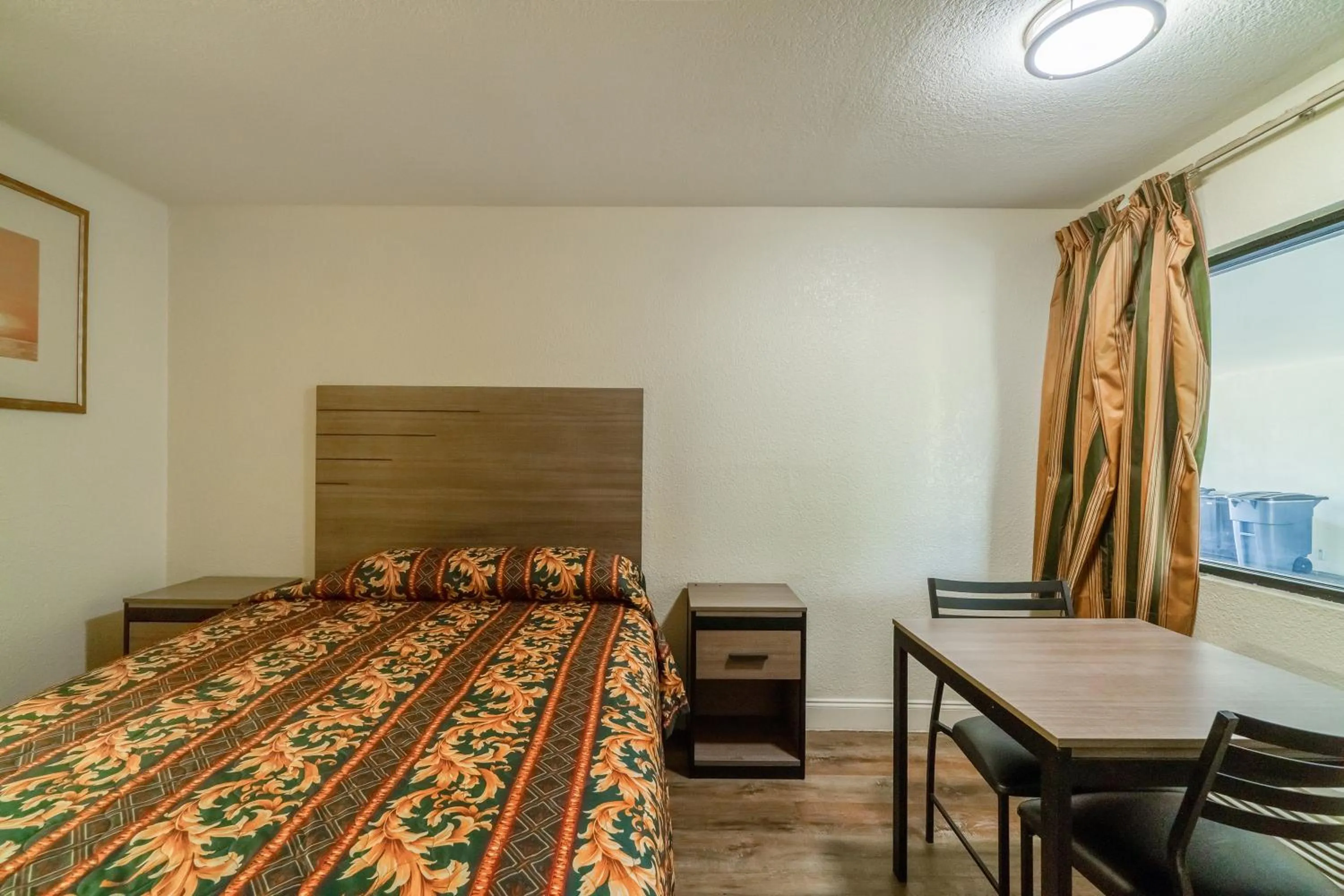 Bedroom, Bed in OYO Hotel Houston N Fm-1960 Champions TX