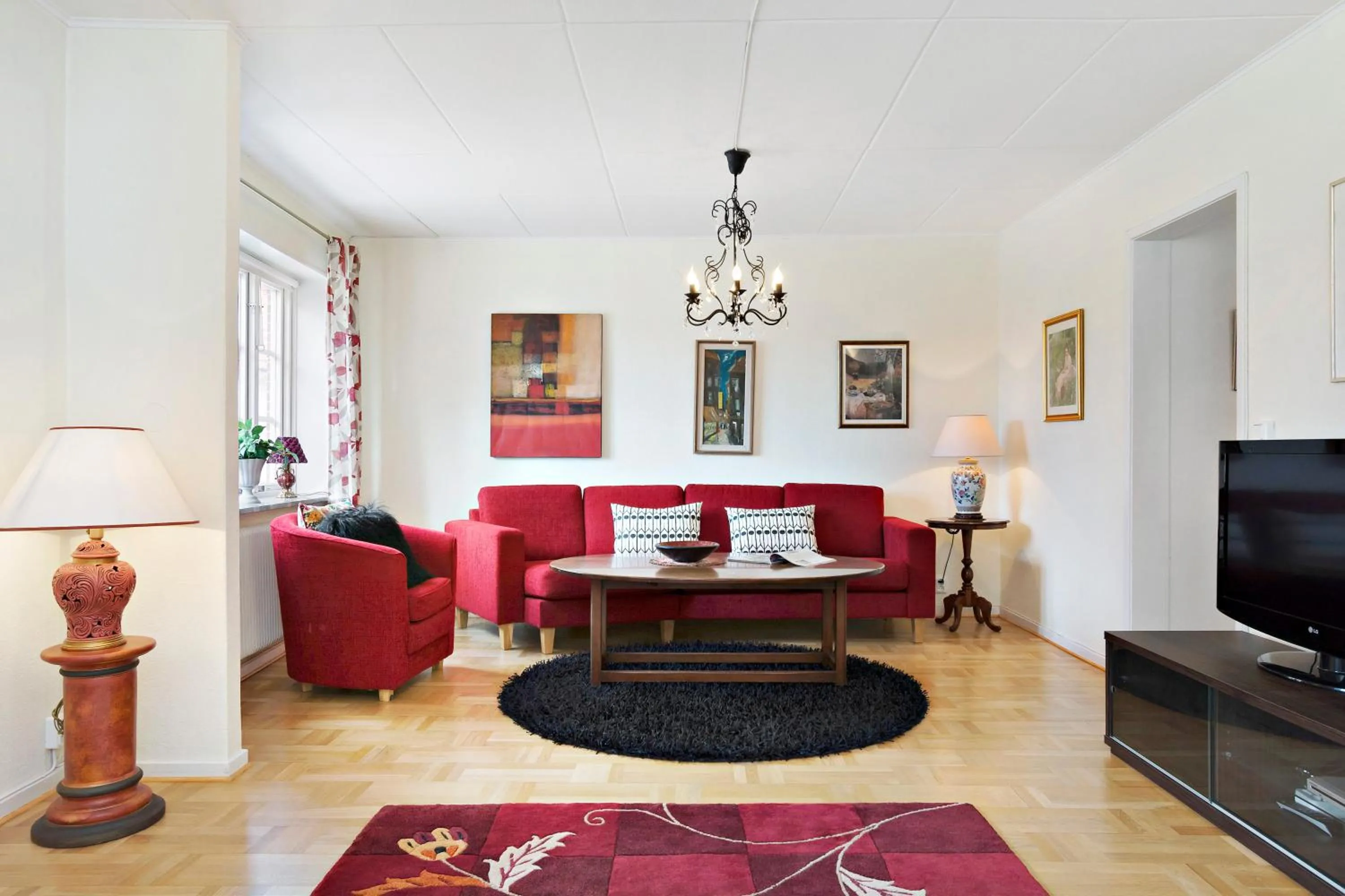TV and multimedia in Charming townhouse