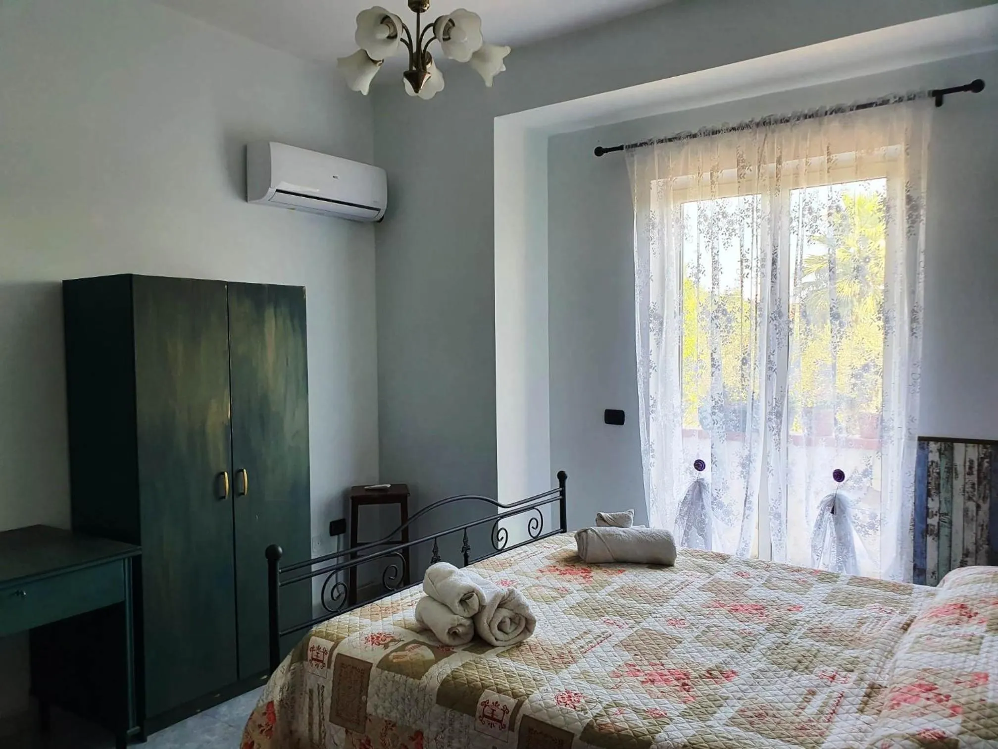 Bed in Libro di Sogni - B&B Letterario