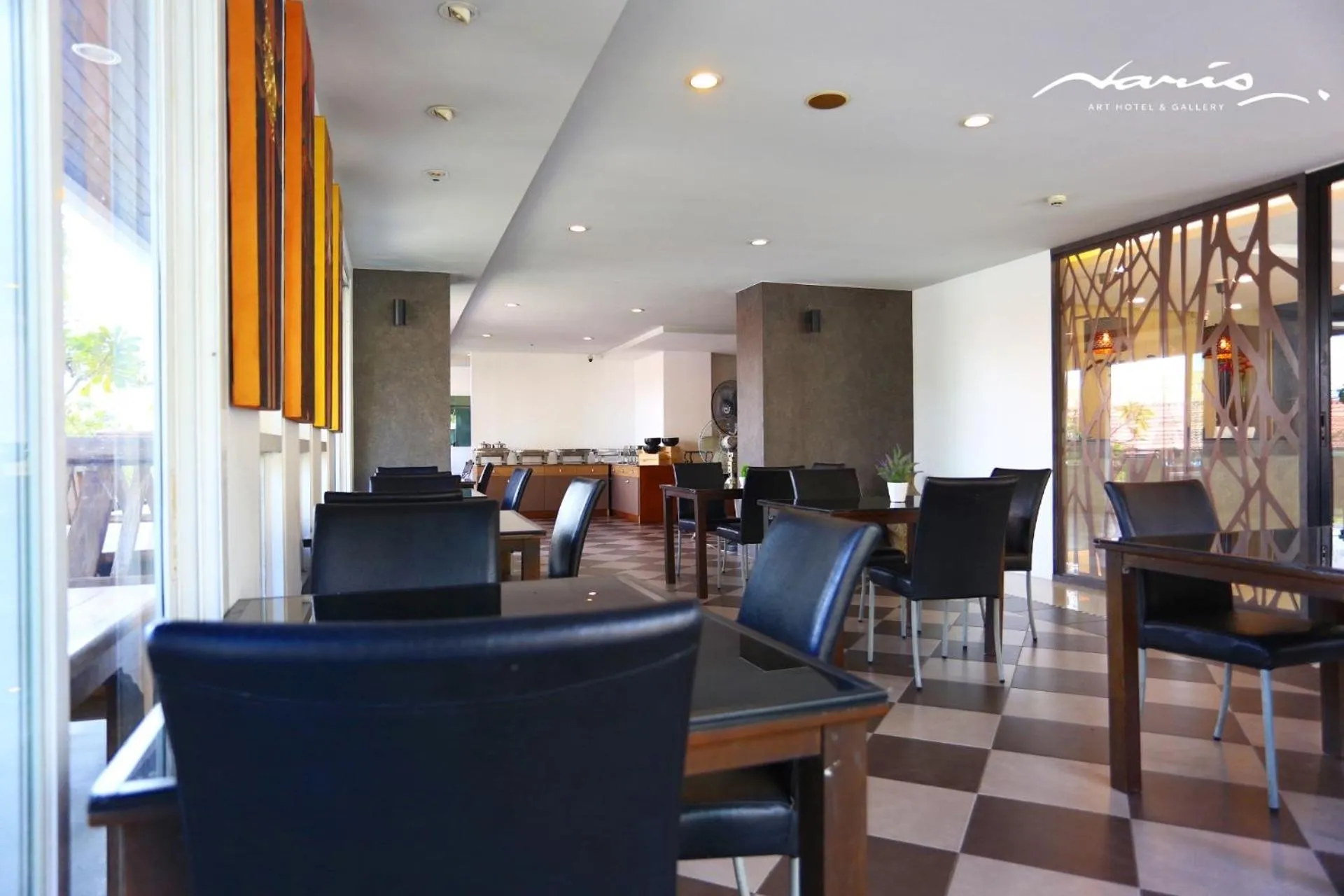 Restaurant/places to eat in Naris Art Hotel