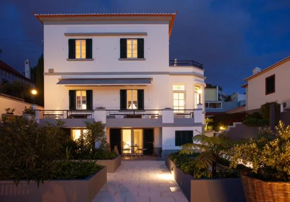Property building in Quinta B.