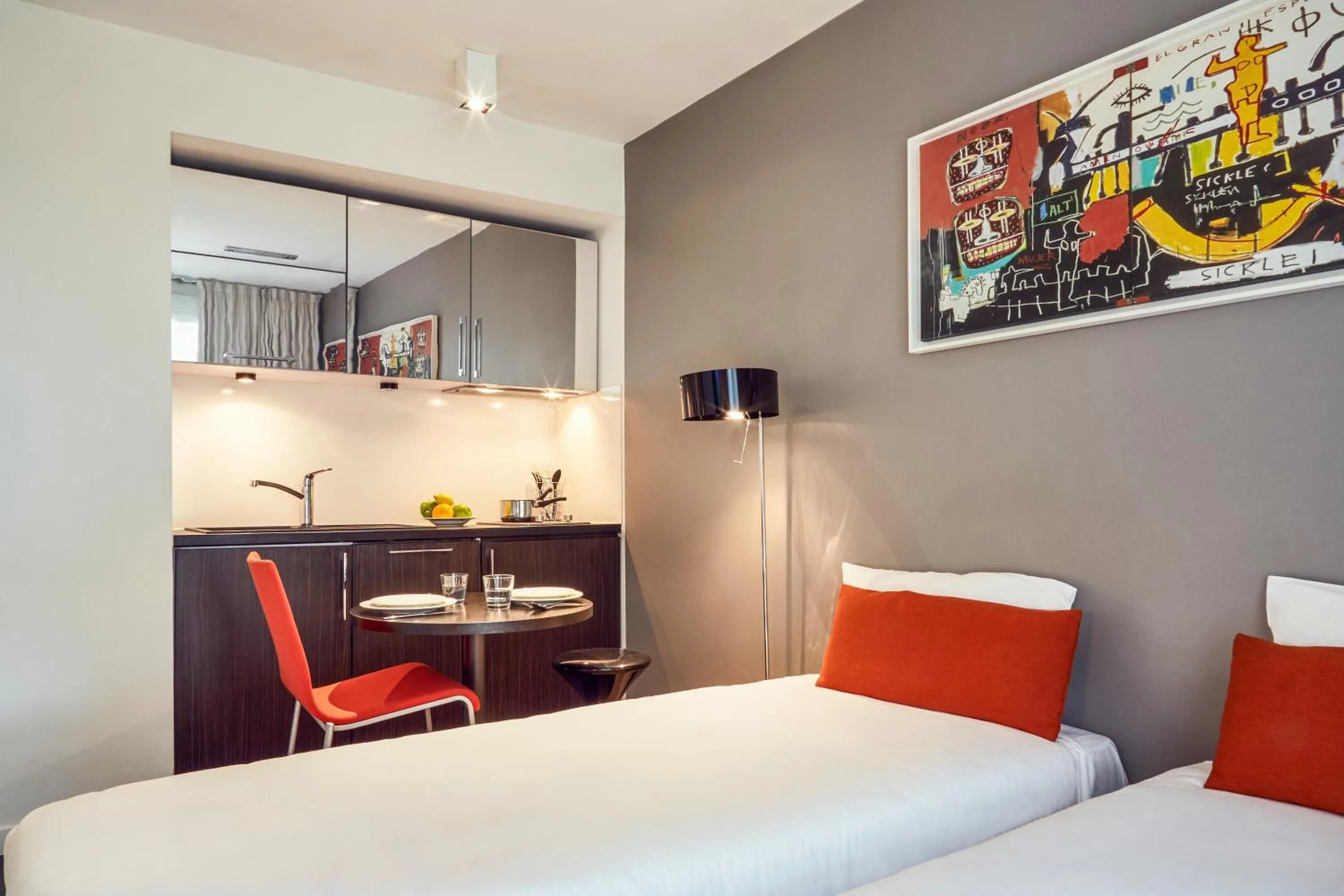 Bed in Adagio Nice Centre