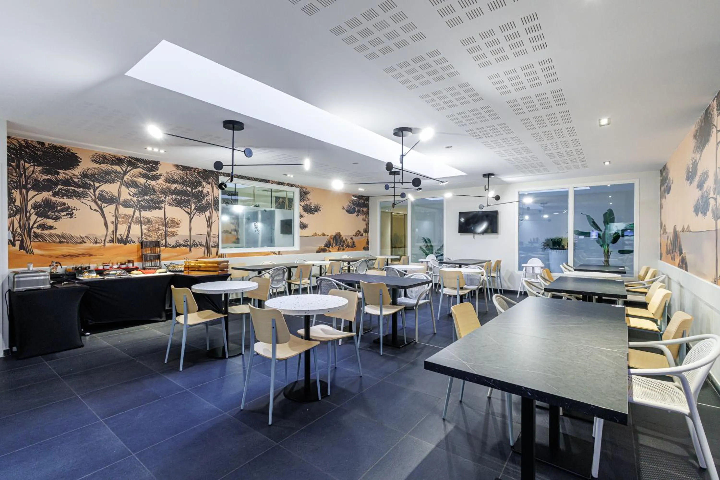 Breakfast in Adagio Nice Centre