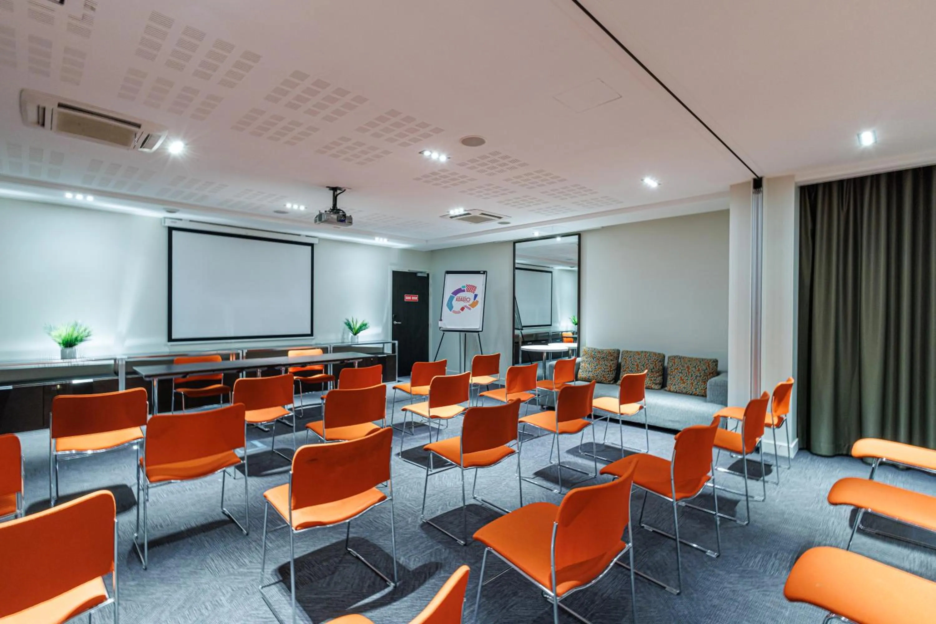 Seating area in Adagio Nice Centre