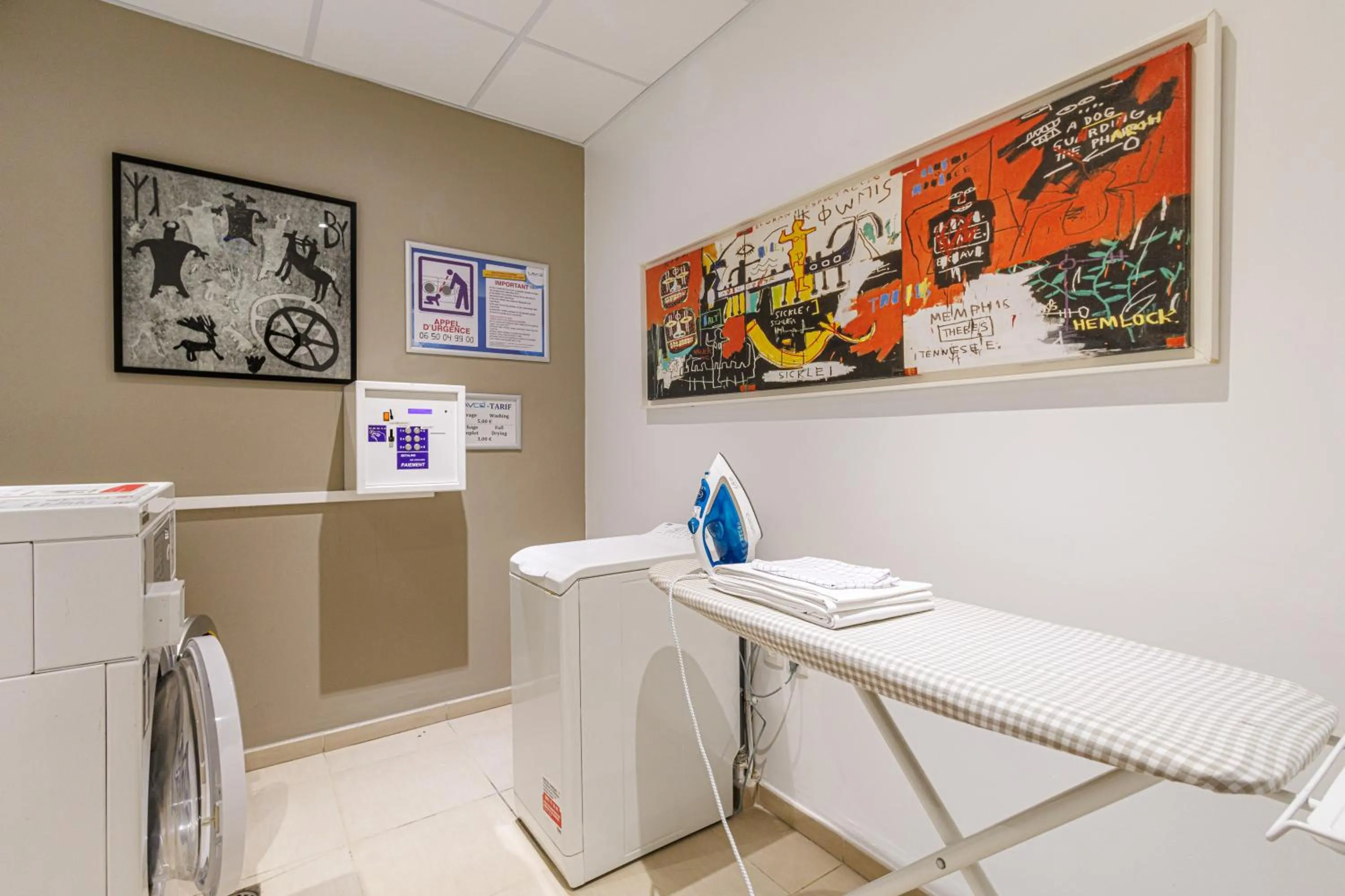 washing machine in Adagio Nice Centre