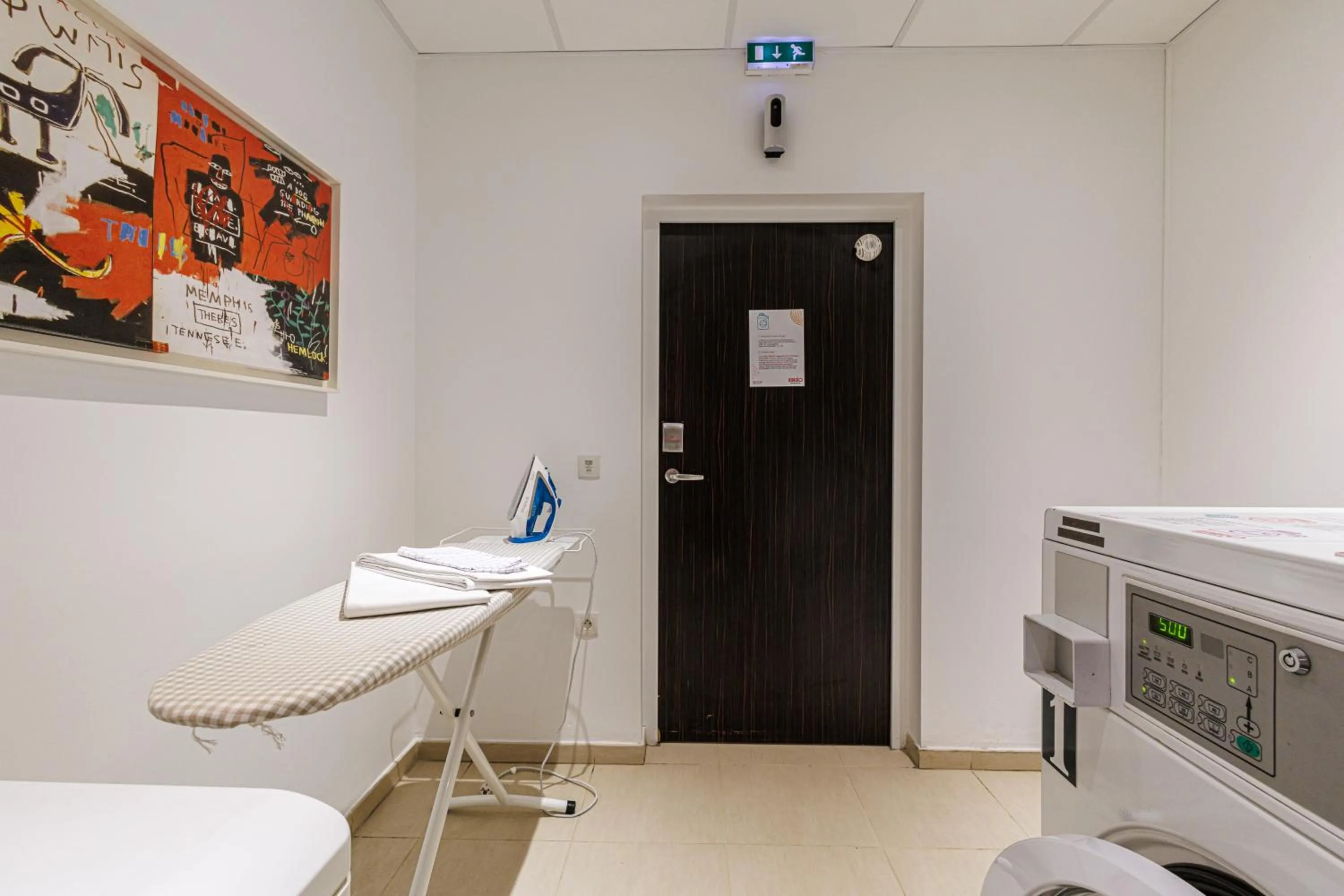 washing machine in Adagio Nice Centre