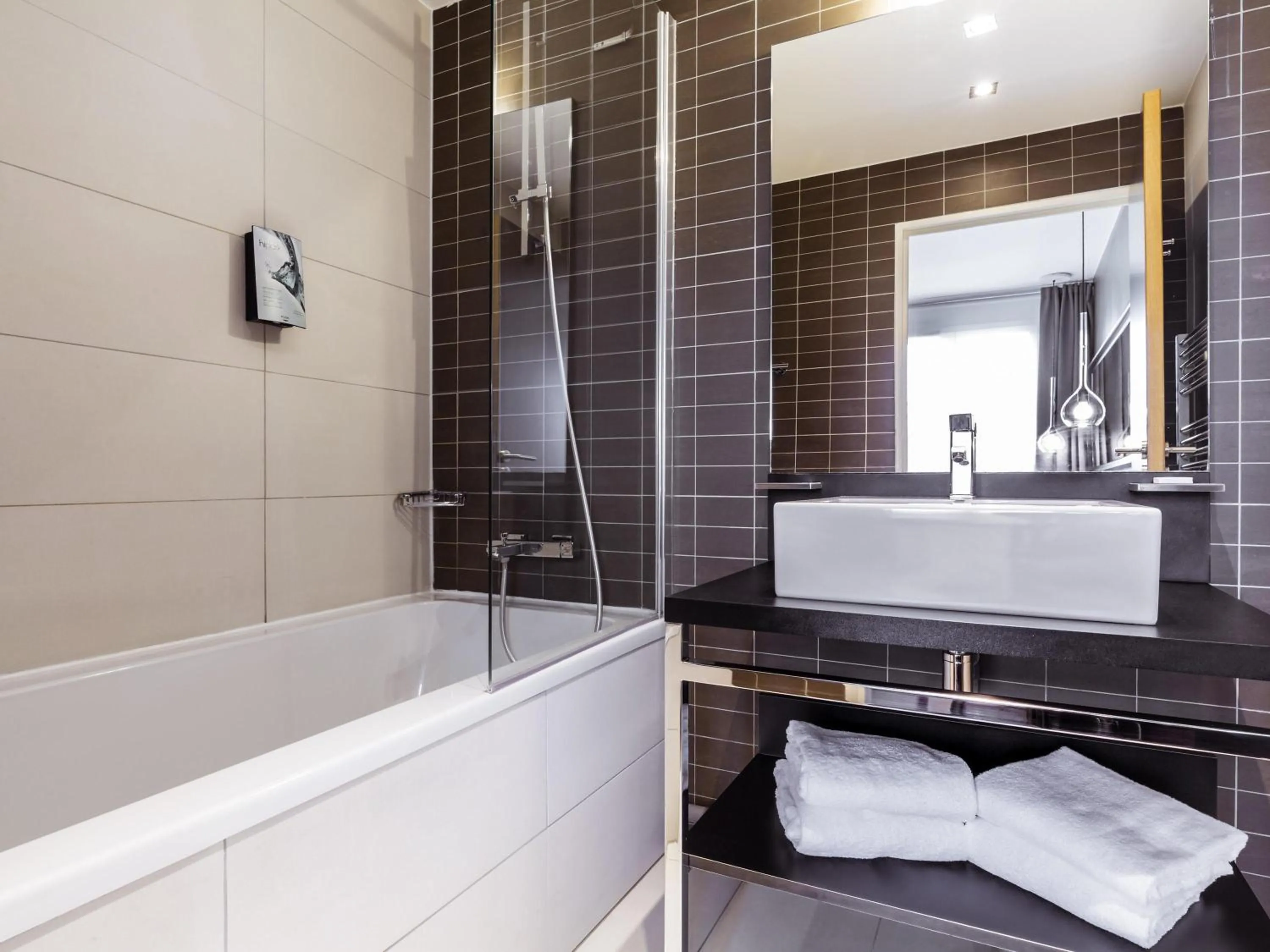 Bedroom in Adagio Nice Centre