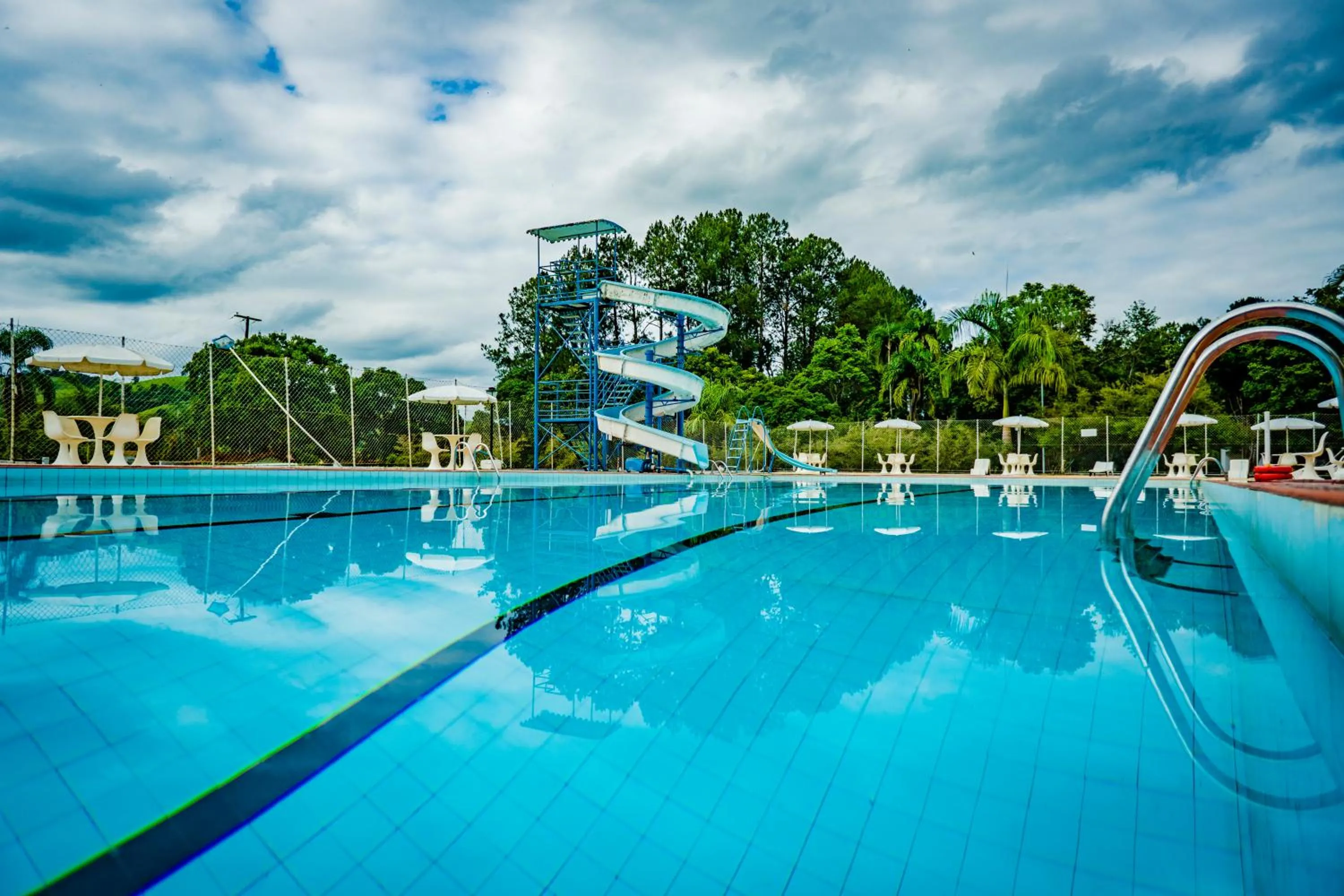 Swimming pool in Hotel Fazenda Ramon