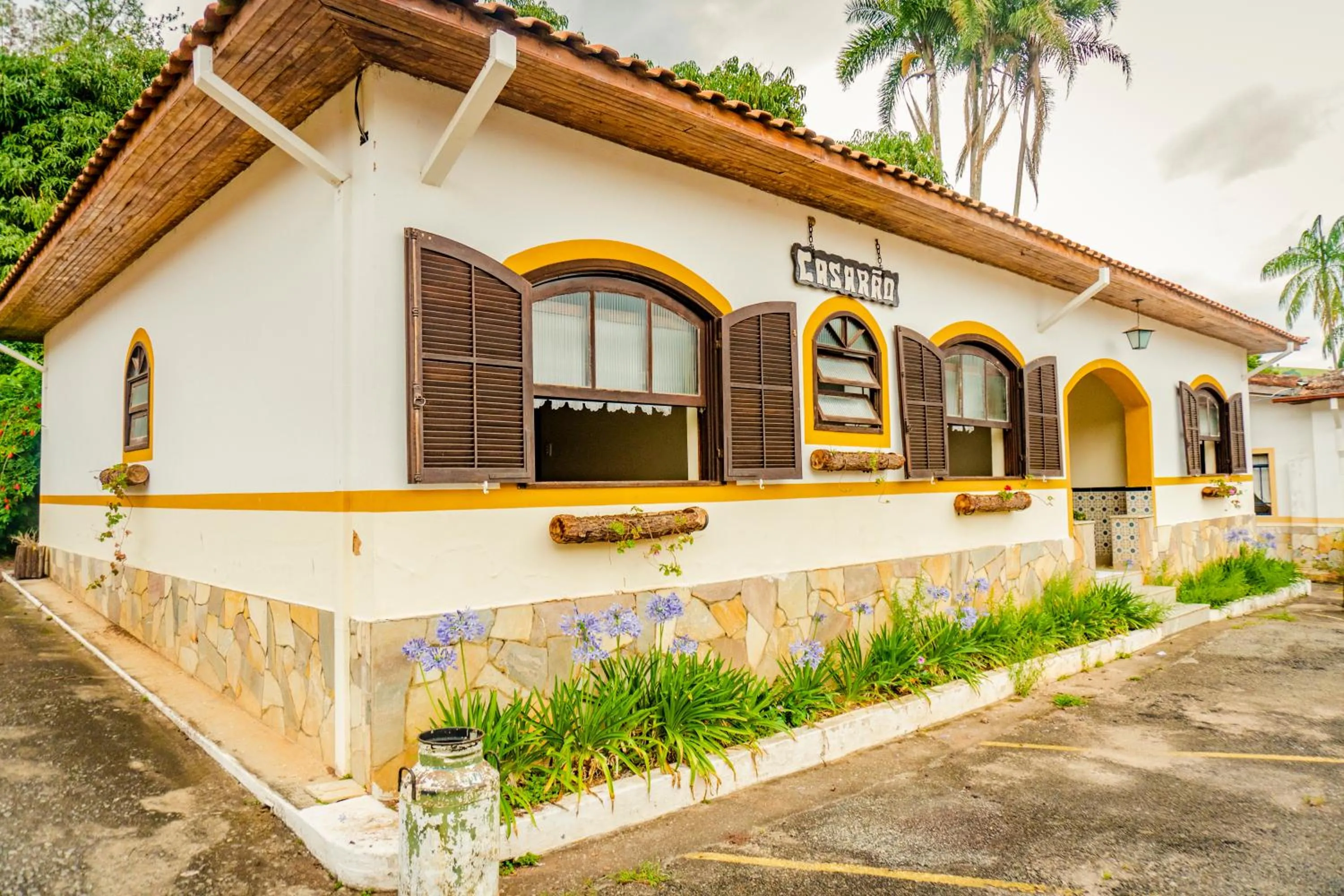 Property building in Hotel Fazenda Ramon