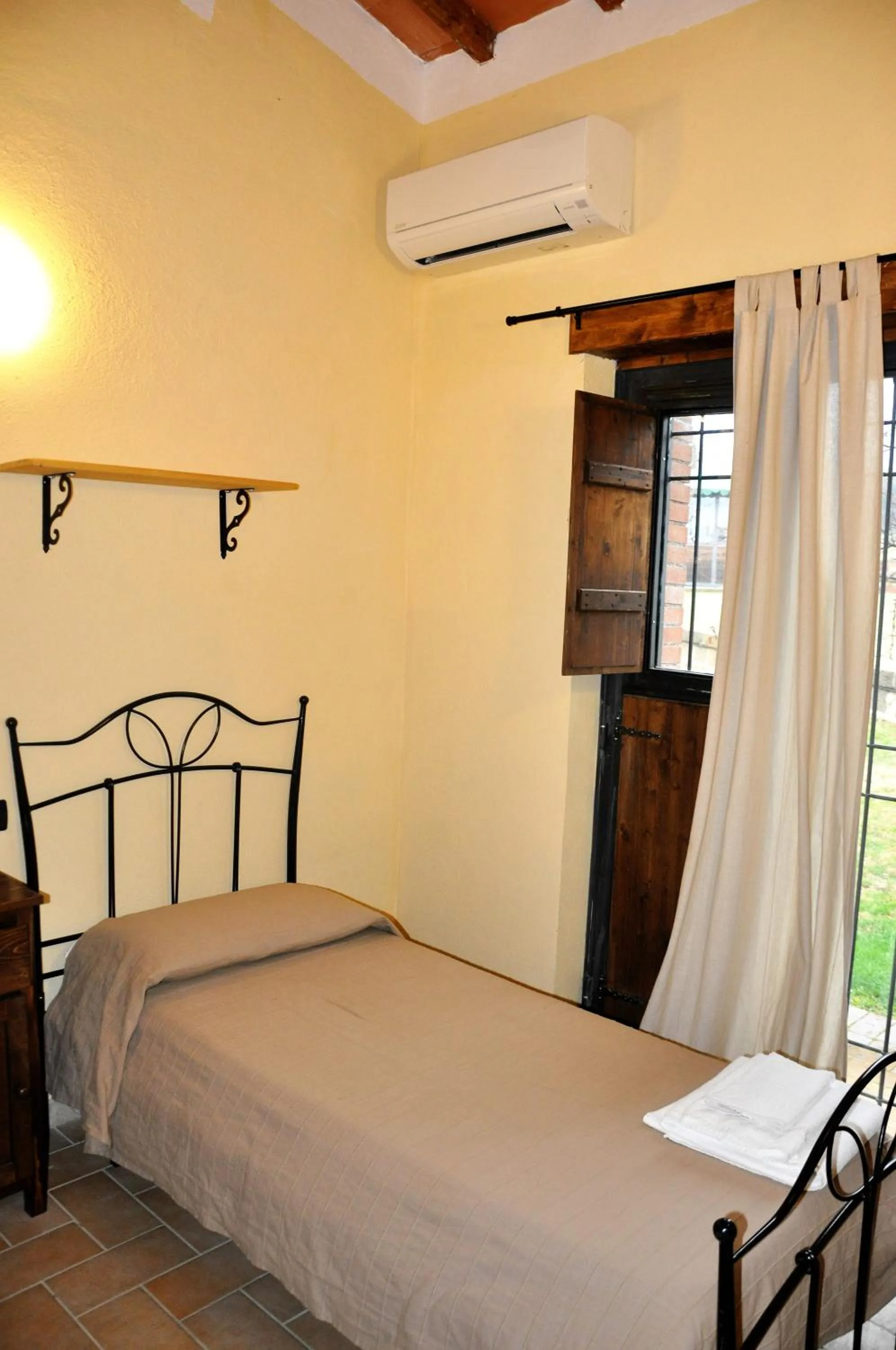 Bedroom, Bed in Agriturismo Nociquerceto