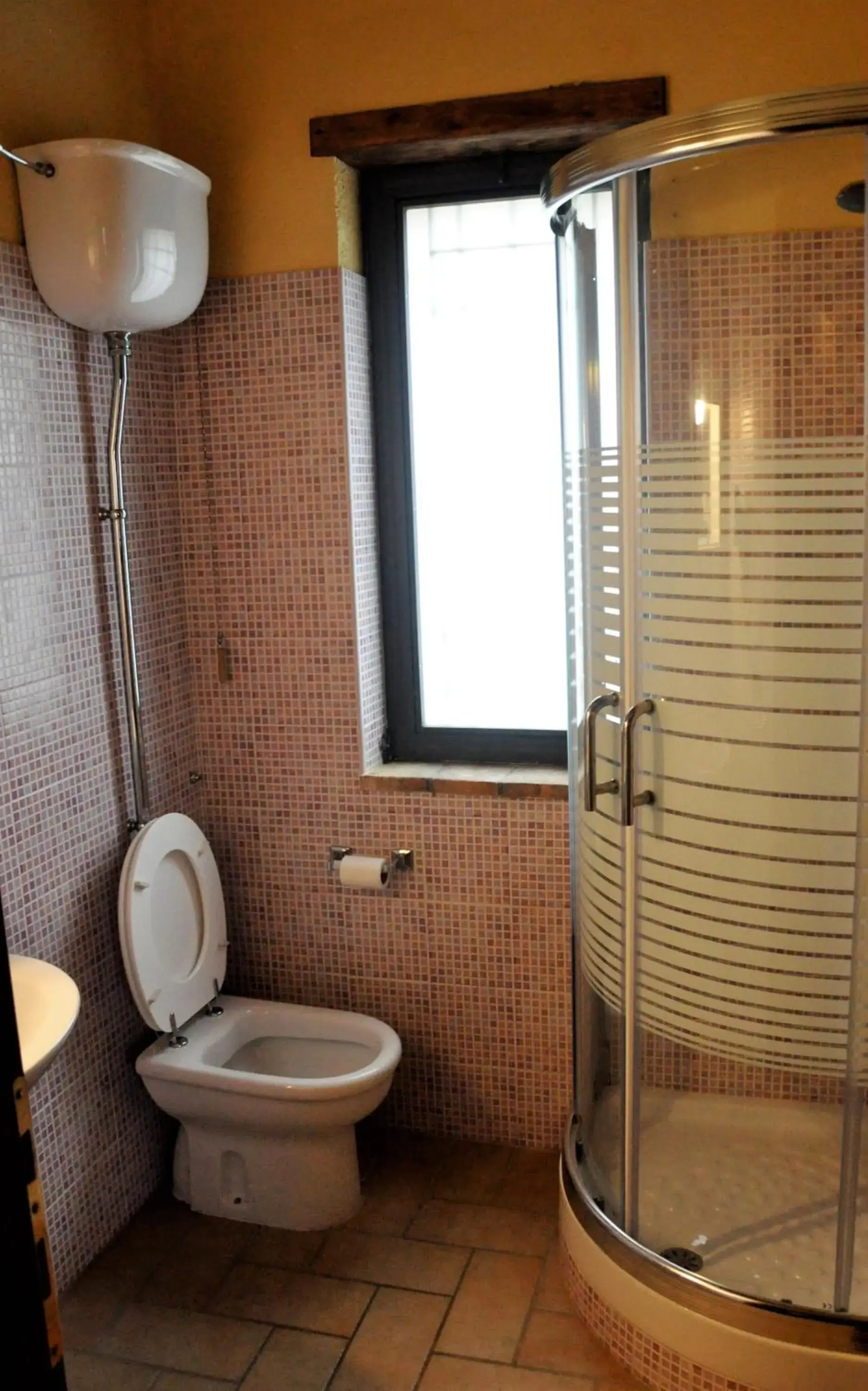 Bathroom in Agriturismo Nociquerceto Bathroom in Agriturismo Nociquerceto