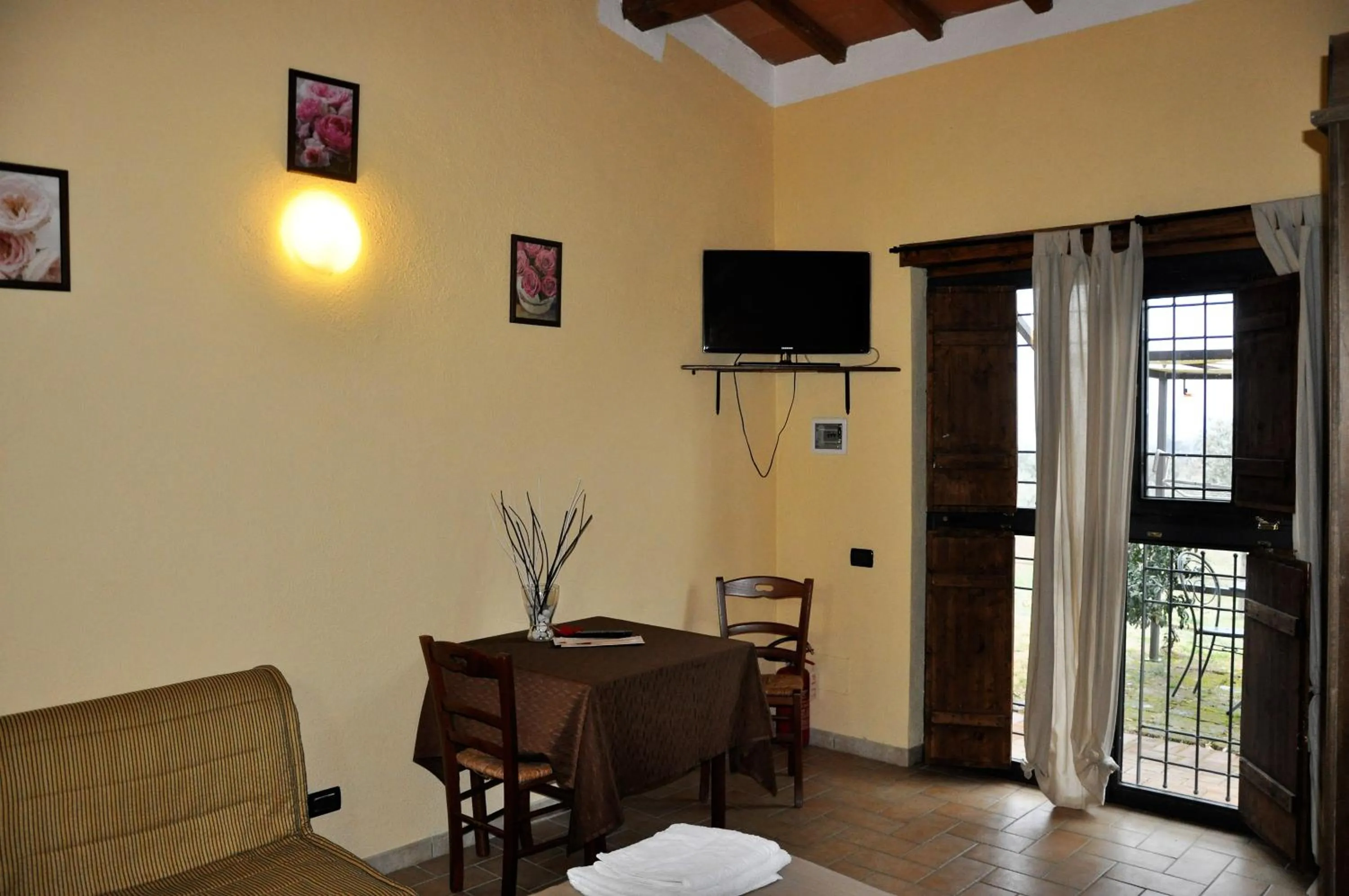 Dining area in Agriturismo Nociquerceto