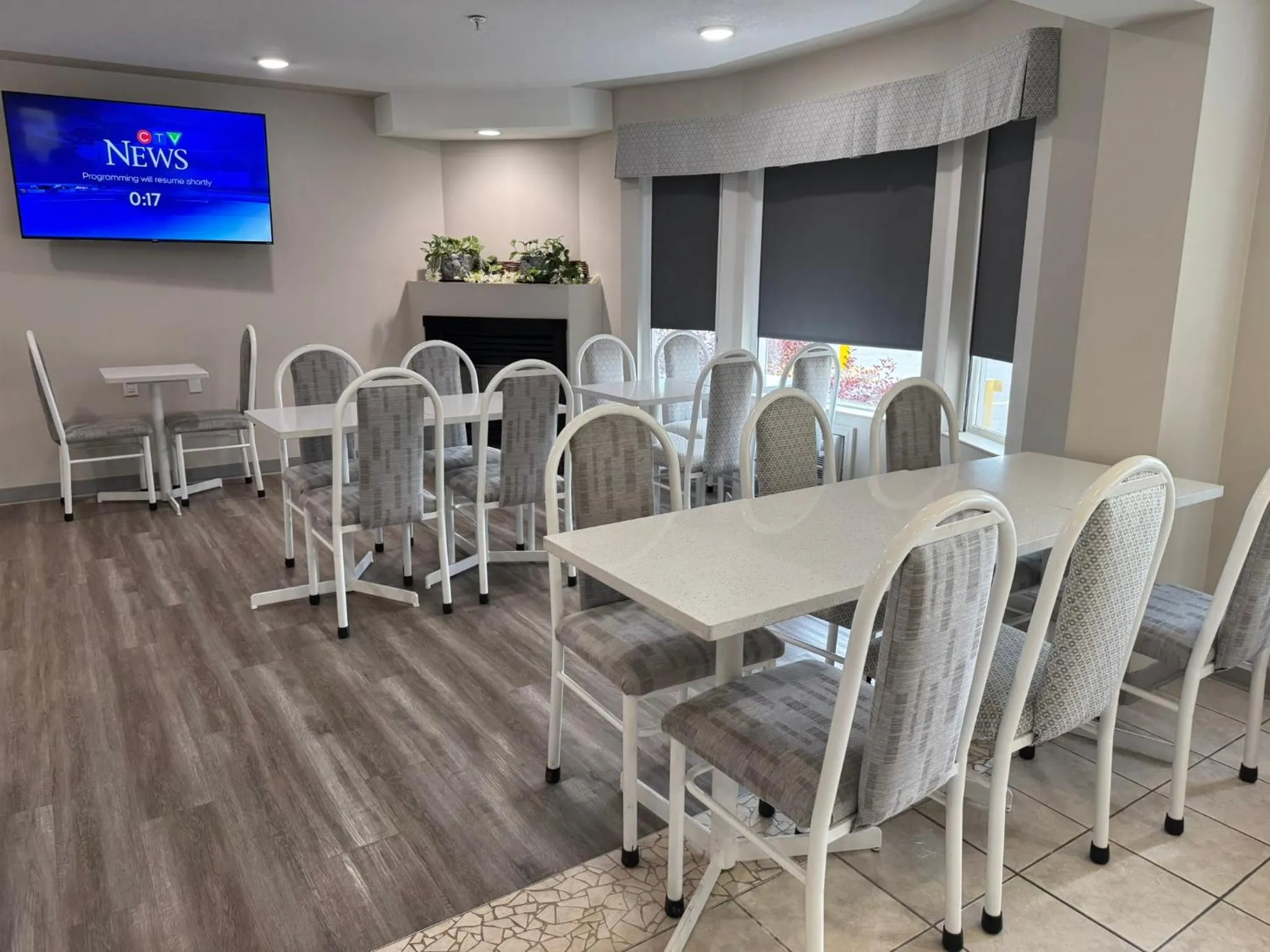 Communal lounge/ TV room in Western Budget Motel #1 & 2 Whitecourt