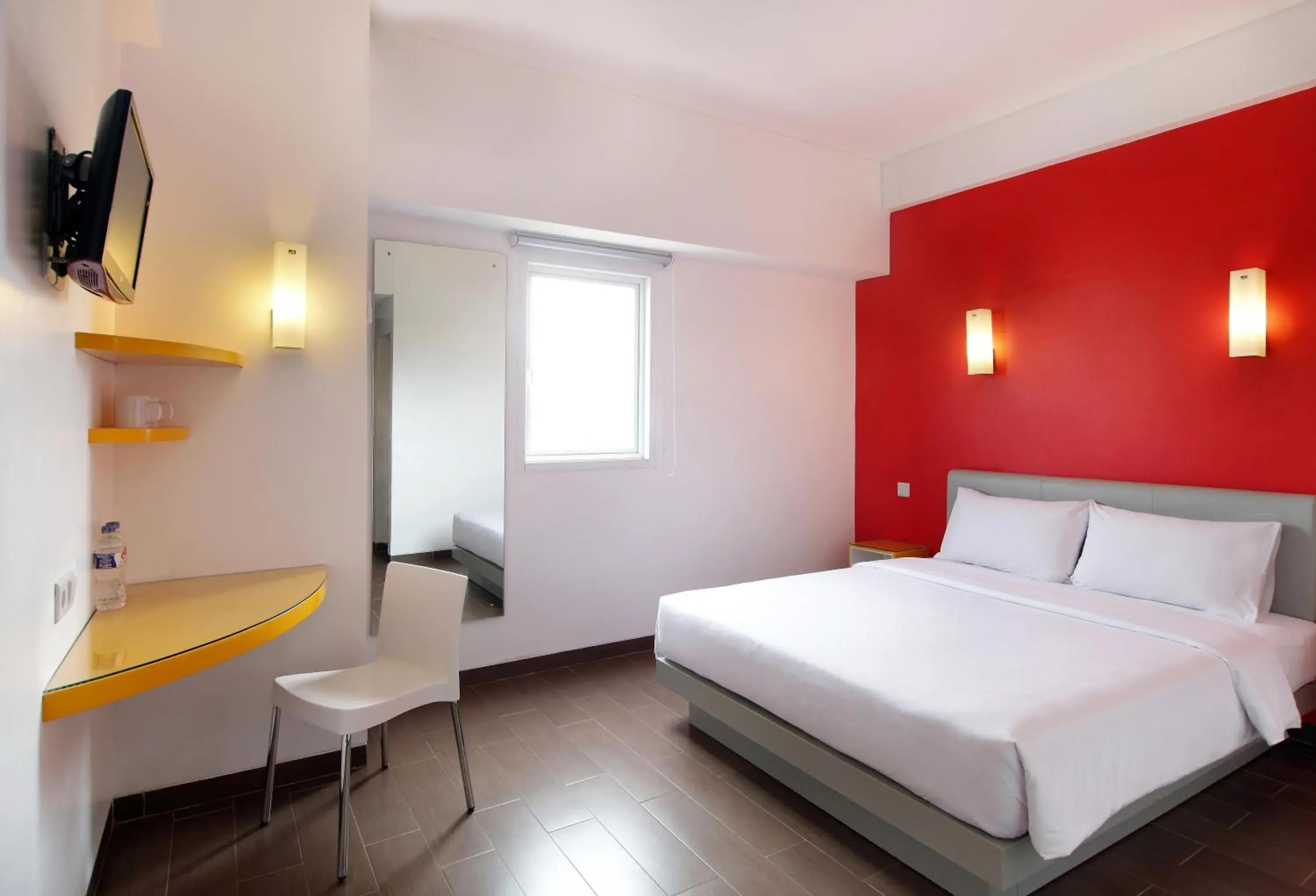 Bedroom, Bed in Amaris Hotel Panakkukang Bedroom, Bed in Amaris Hotel Panakkukang