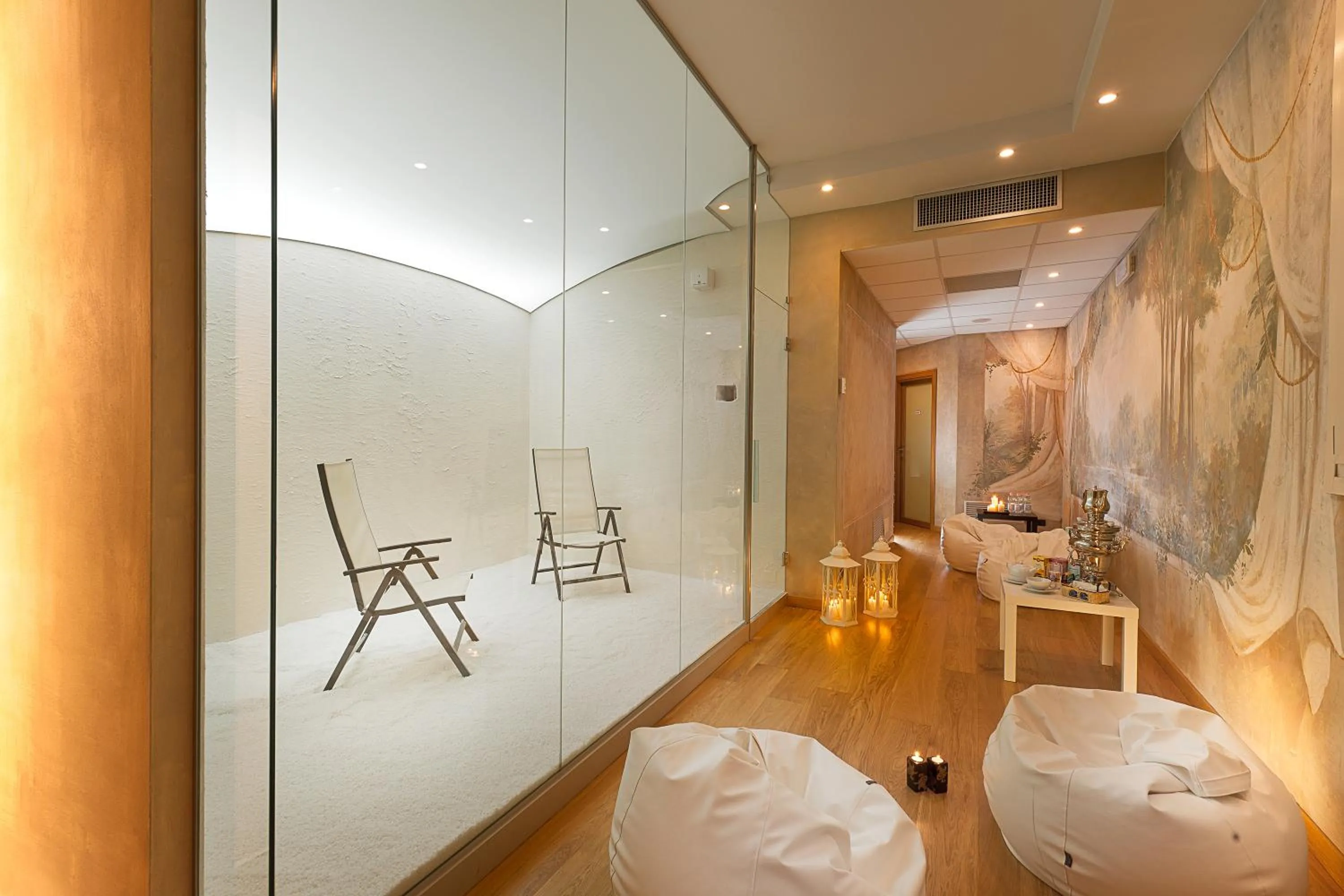 Spa and wellness centre/facilities in Gallery Room
