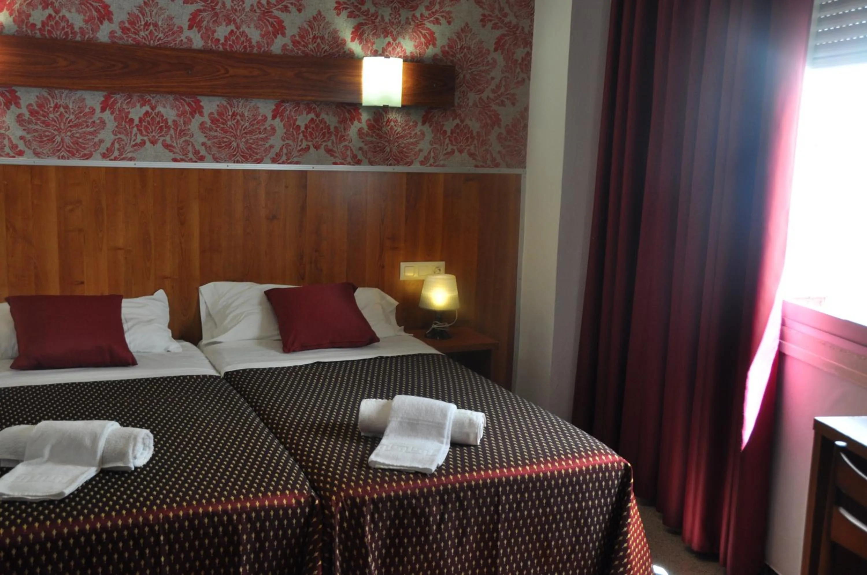 Bed in Hostal - Pensión El Amigo