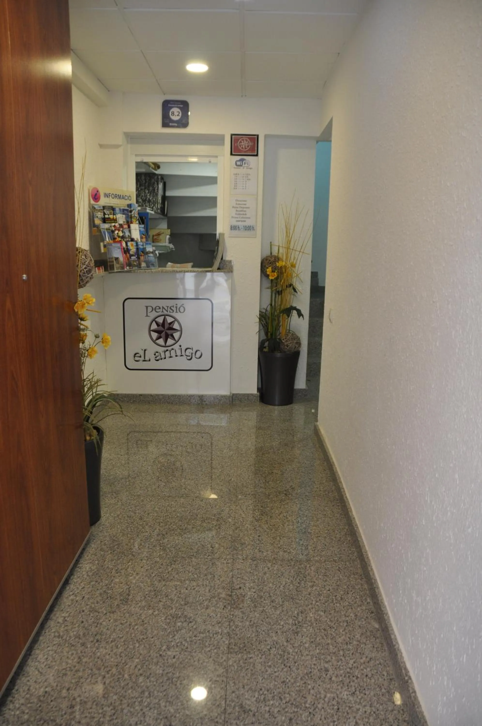 Lobby or reception in Hostal - Pensión El Amigo