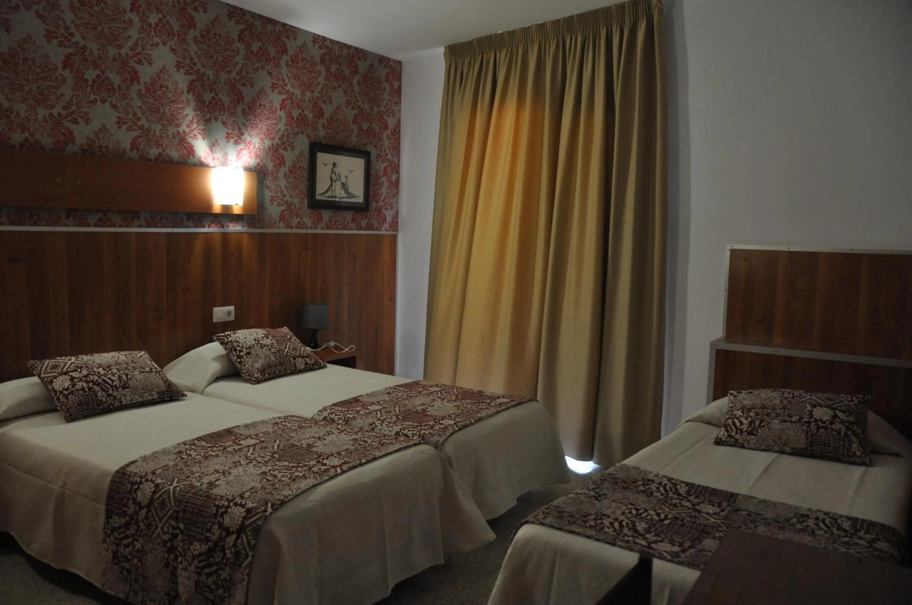 Bed in Hostal - Pensión El Amigo