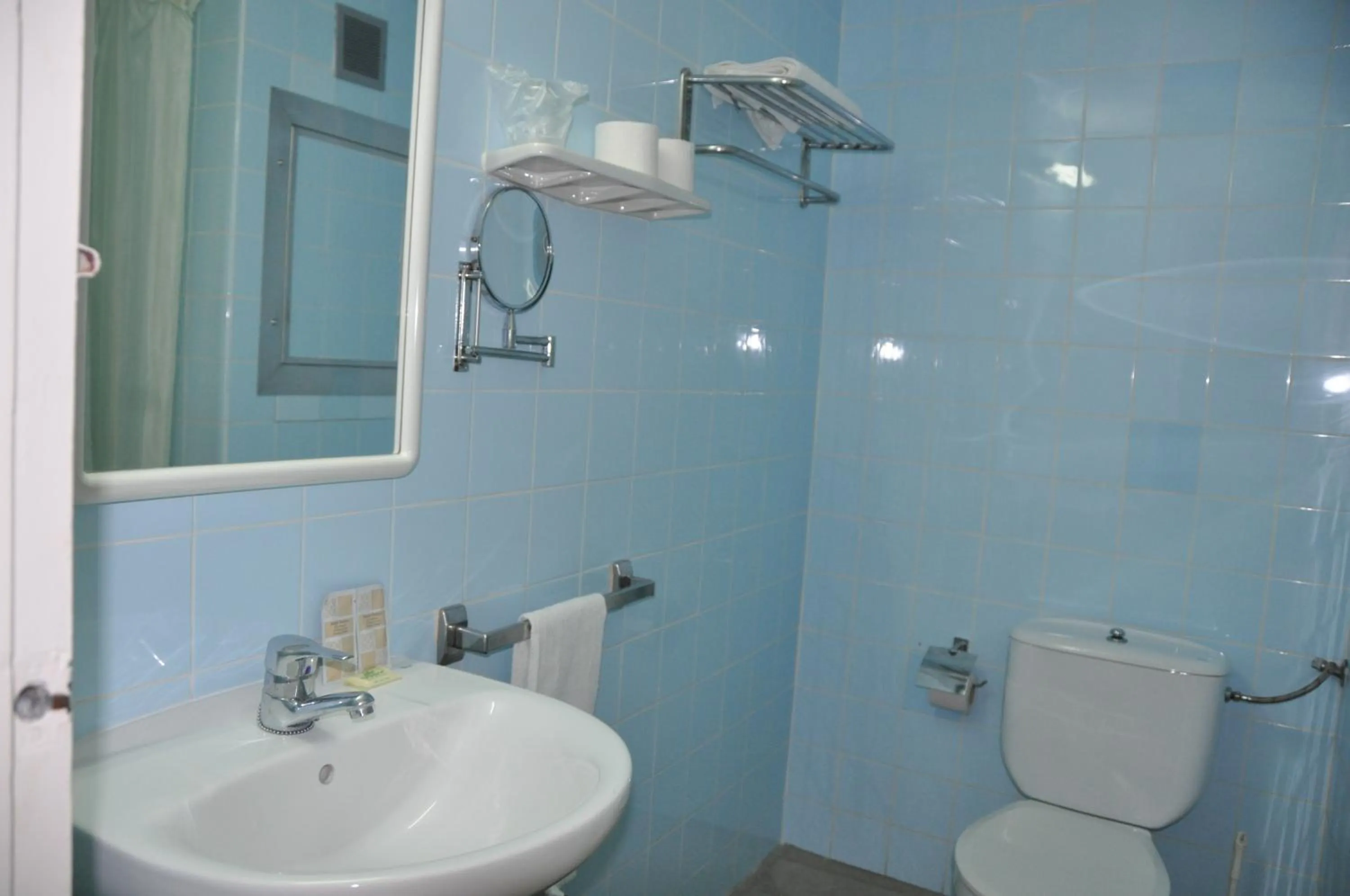 Hostal - Pensión El Amigo