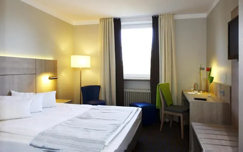 Photo of the whole room, Bed in Stern Hotel Soller Photo of the whole room, Bed in Stern Hotel Soller