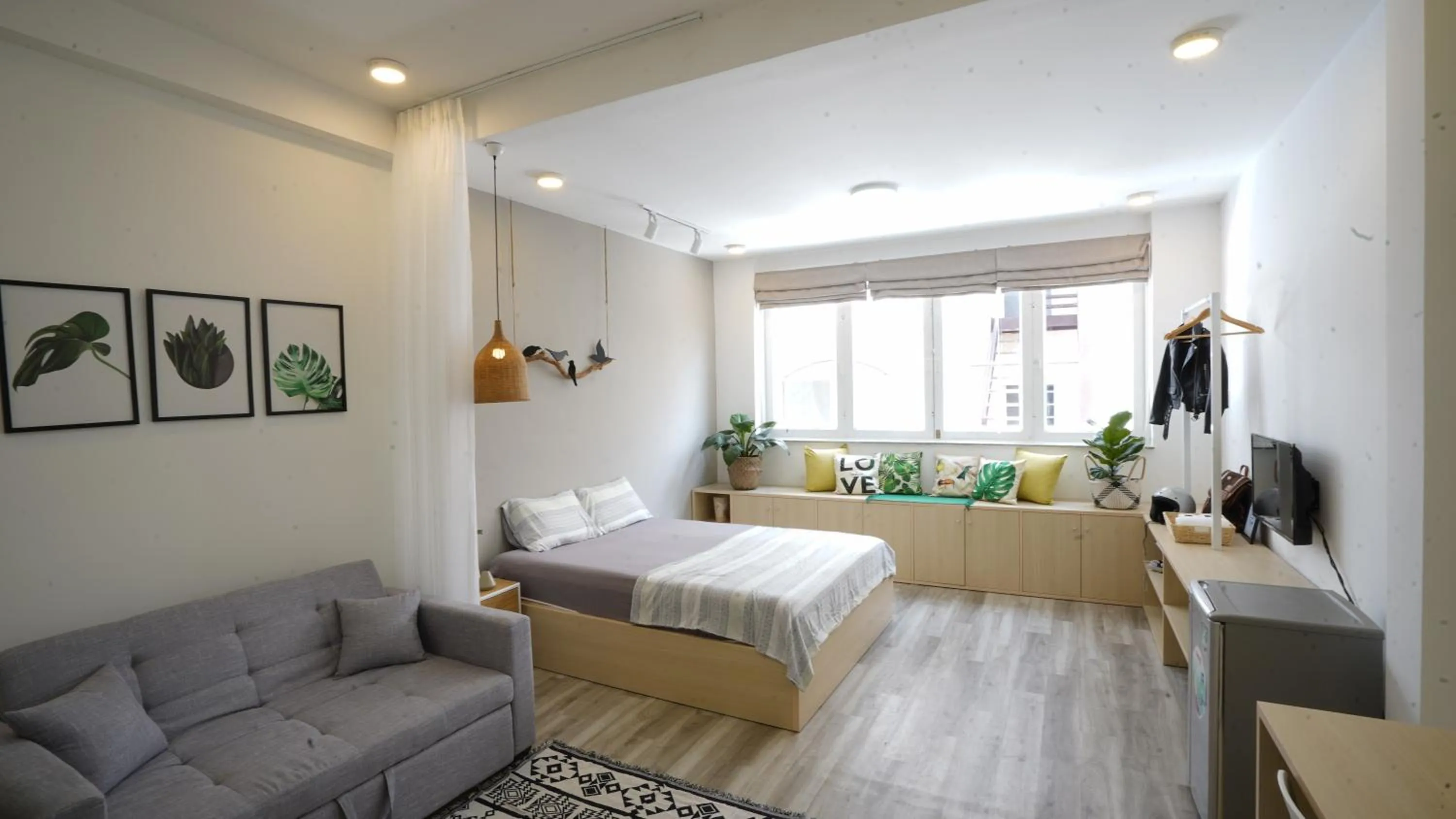 Deluxe Double Room with Extra Bed in Botanic House Saigon
