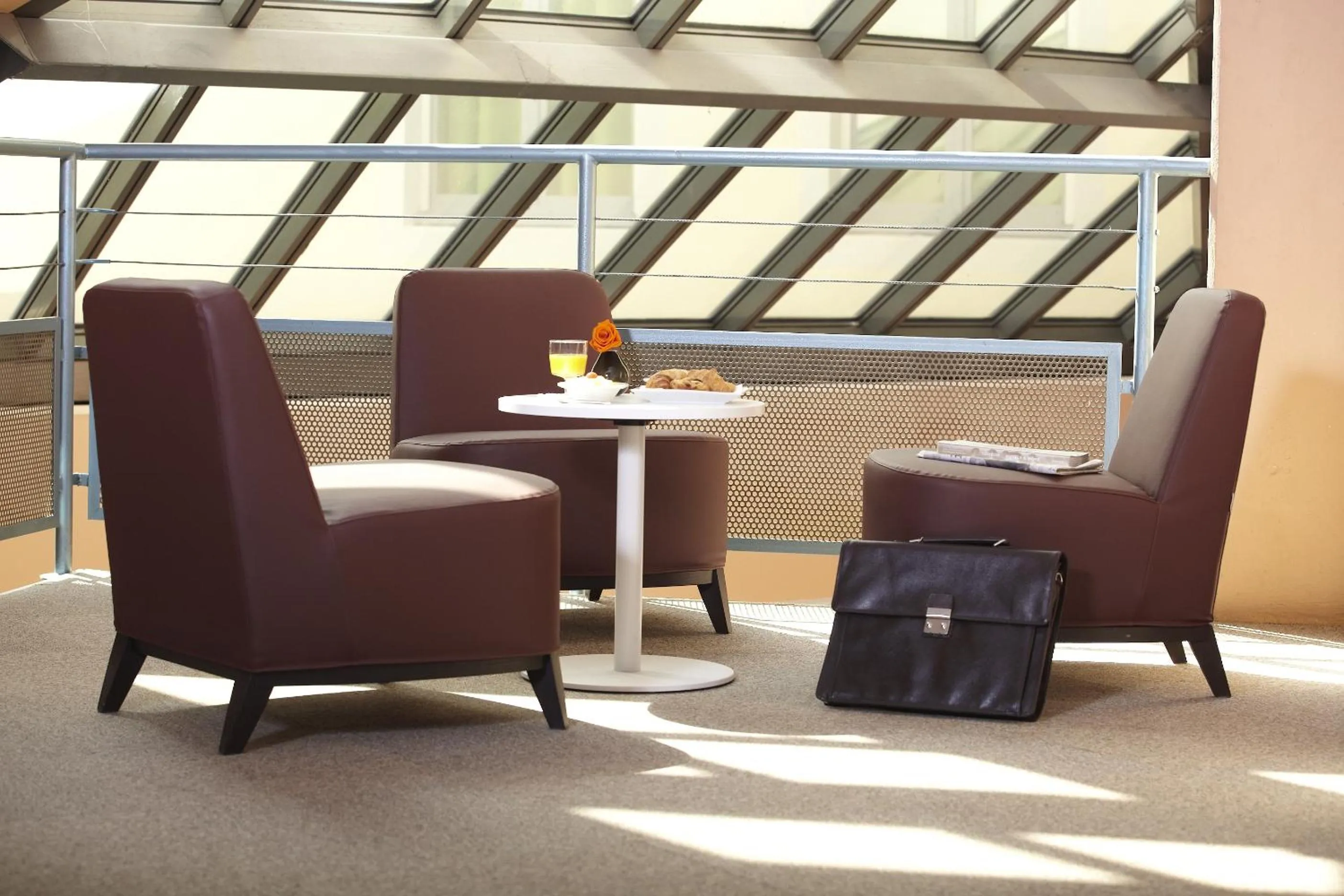 Property building in Appart Hôtel Lyon Villemanzy