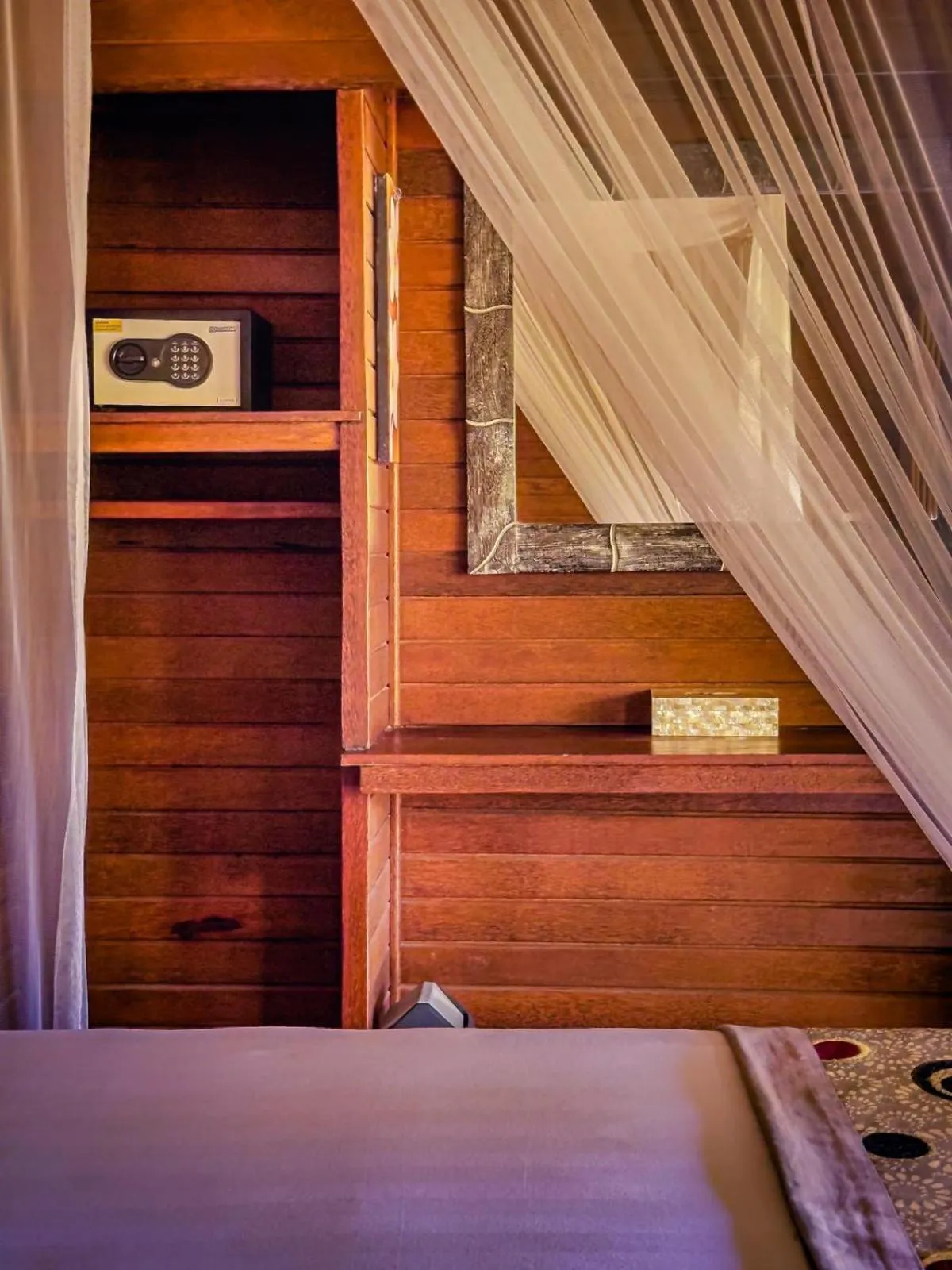 Bed in Island Garden Huts Lembongan