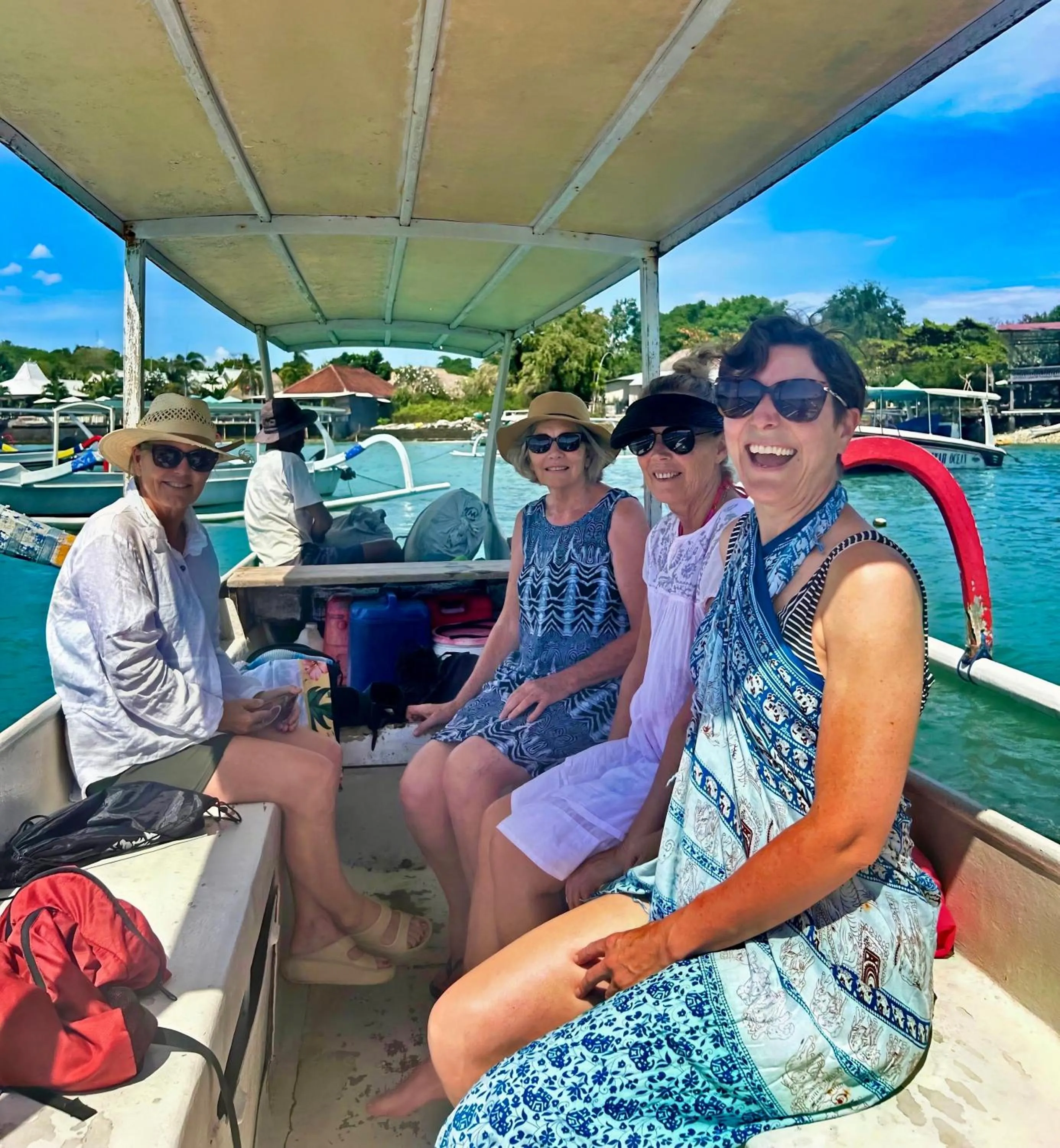 Snorkeling in Island Garden Huts Lembongan